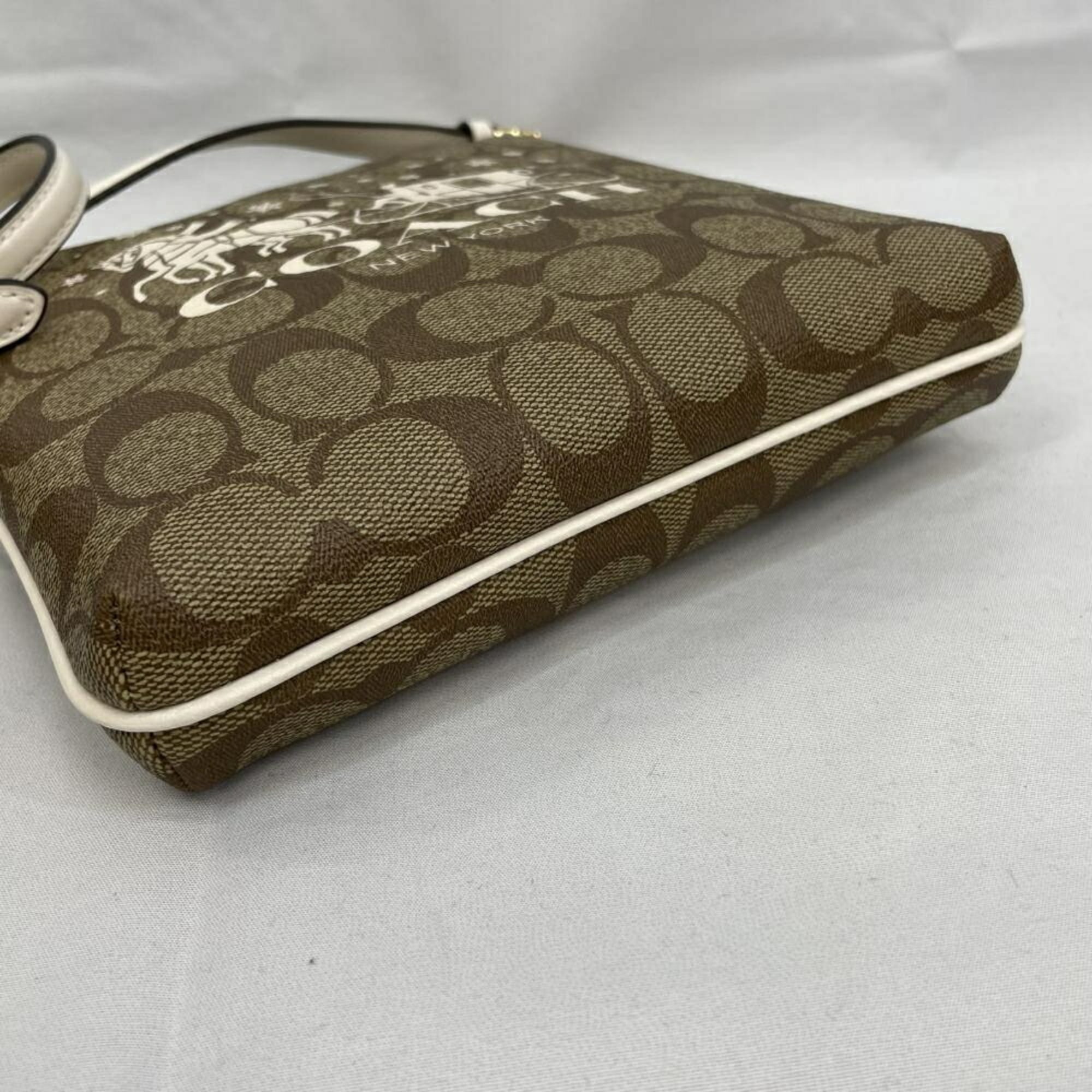 Coach Beige Shoulder Bag (Pre-Owned)