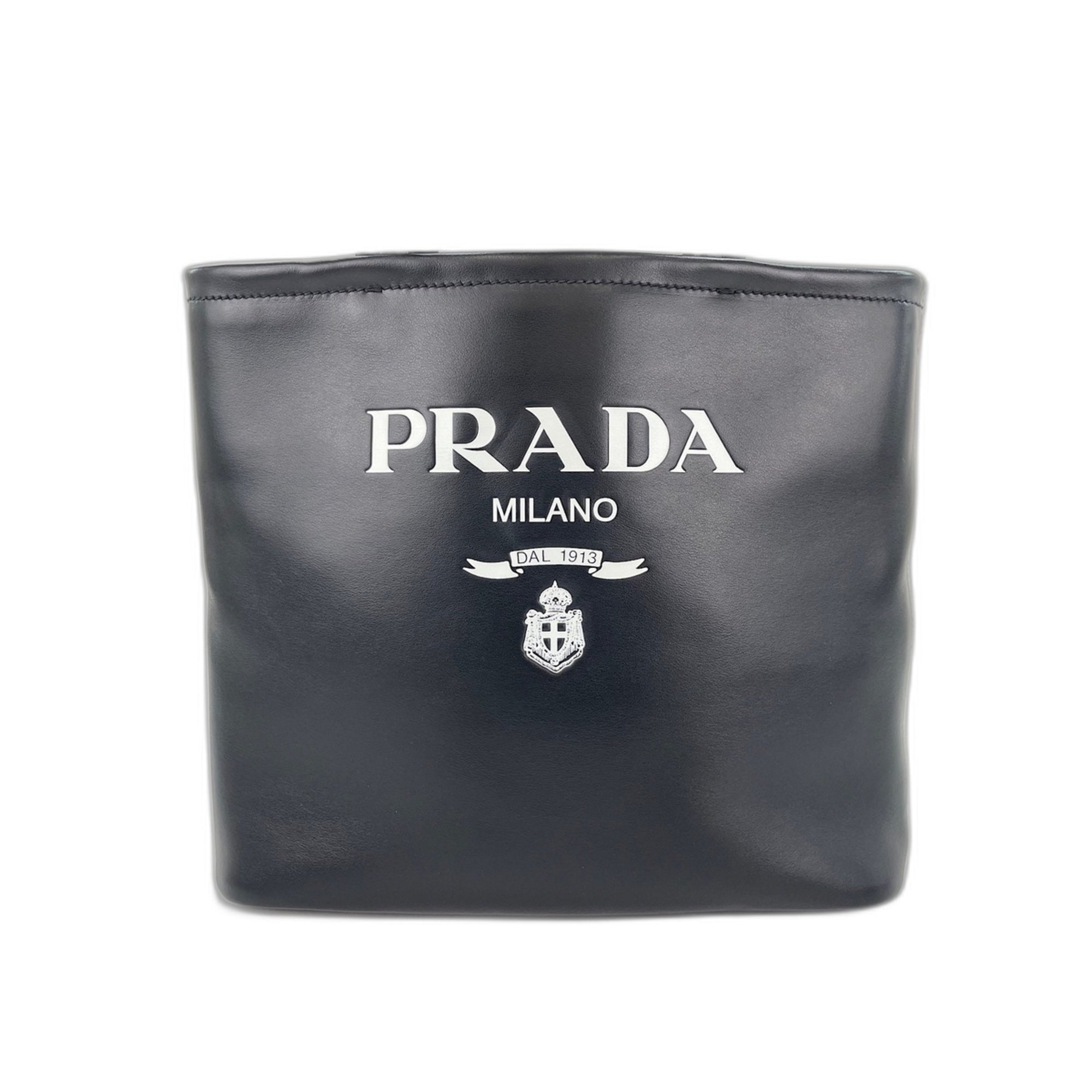 Prada Black Handbag (Pre-Owned)
