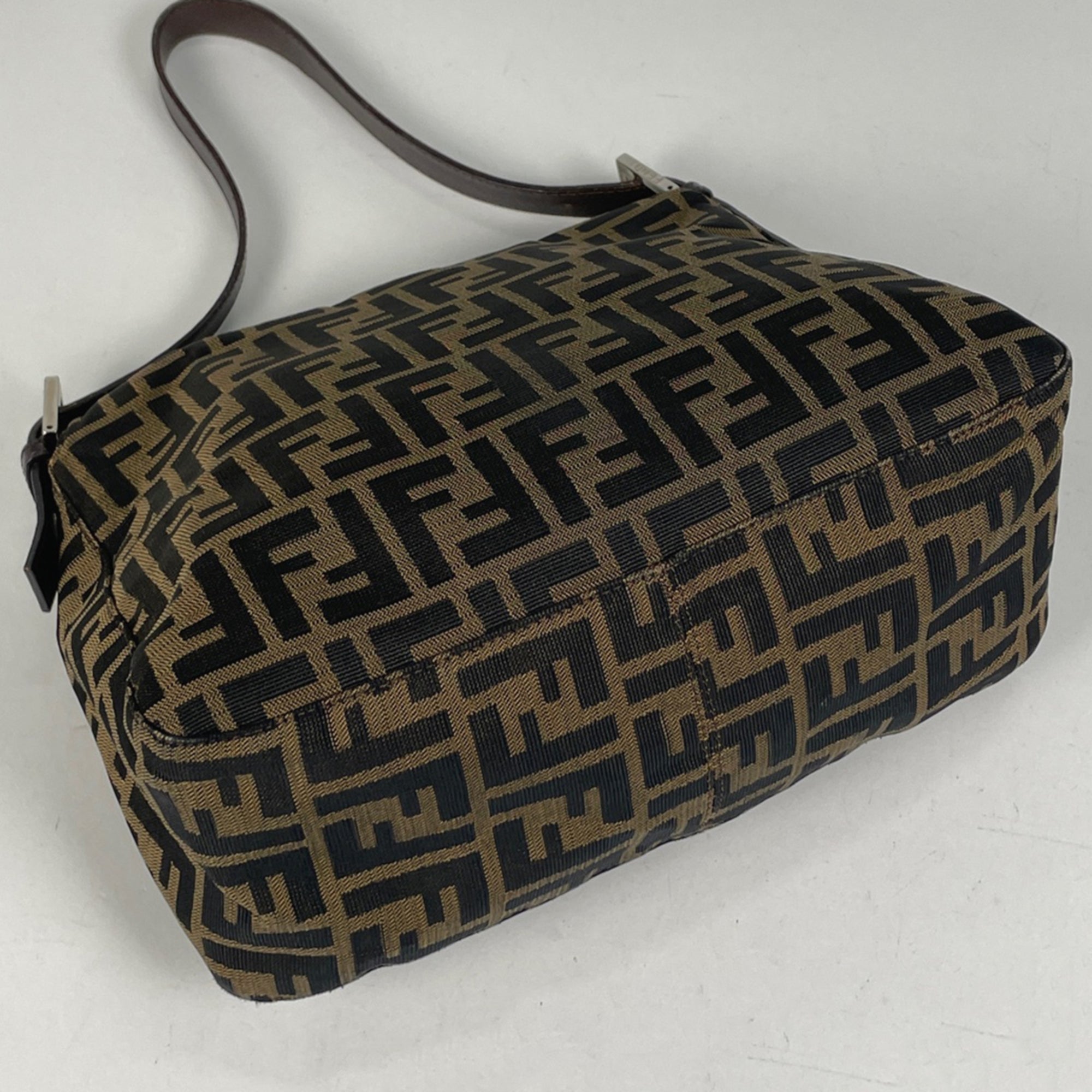 Fendi Brown Canvas Leather Handbag Shoulder Bag (Pre-Owned)
