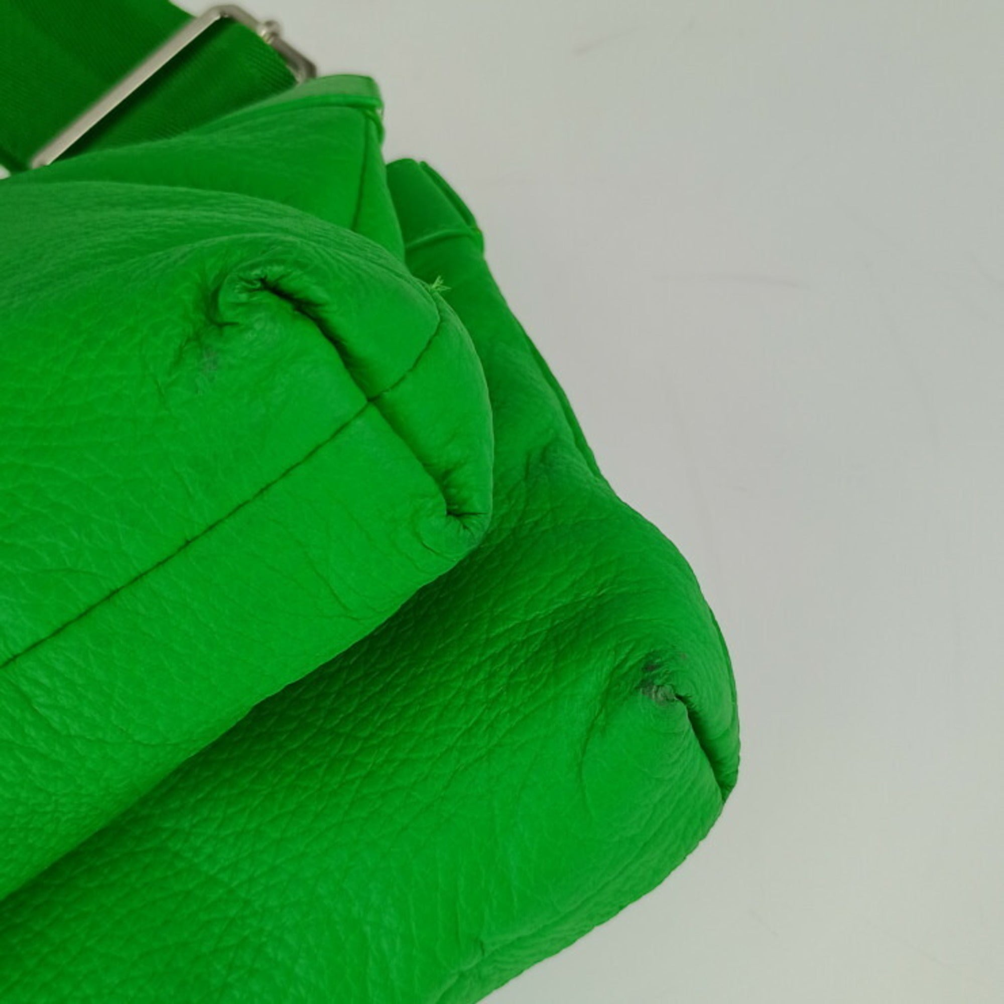 Bottega Veneta Green Leather Shoulder Bag (Pre-Owned)