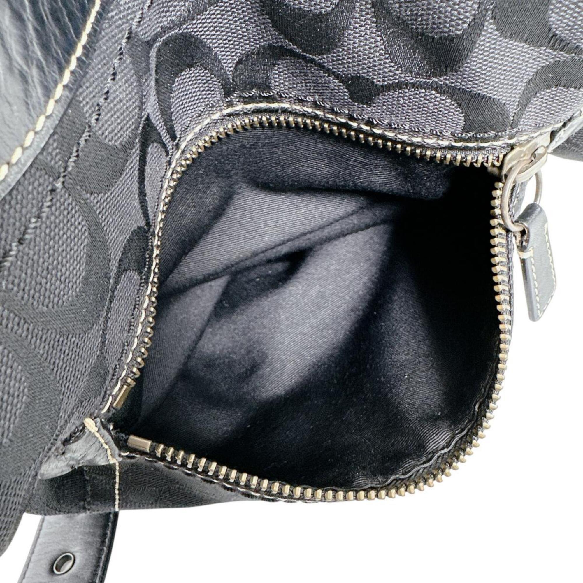 Coach Black Canvas Shoulder Bag (Pre-Owned)