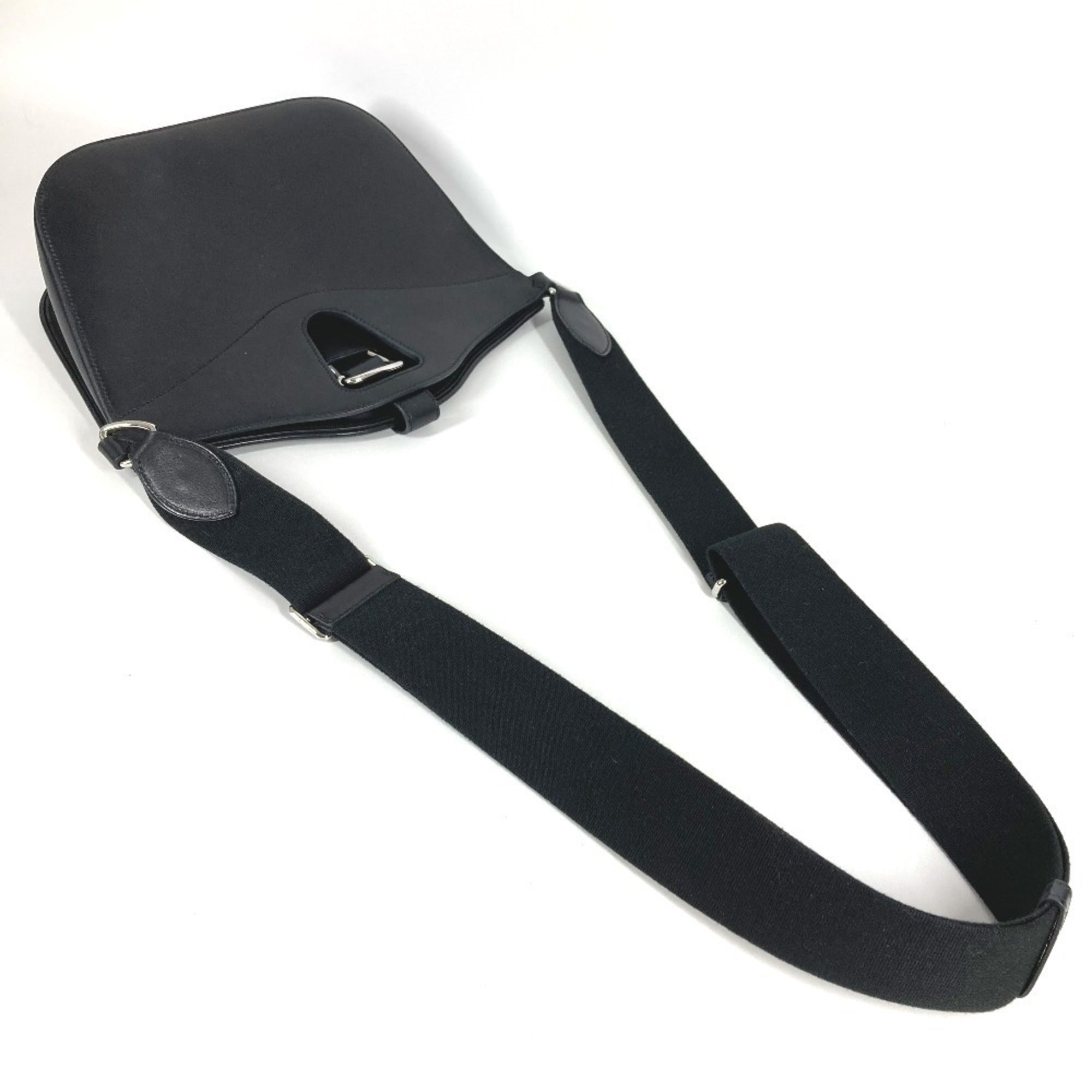 Hermes Black Evergrain Leather Shoulder Bag (Pre-Owned)