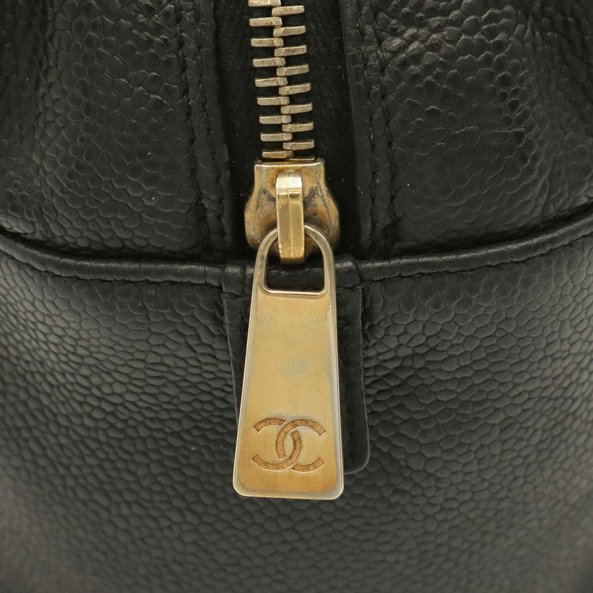 Chanel Matelasse Black Grained Calfskin Shoulder Bag Tote Bag (Pre-Owned)