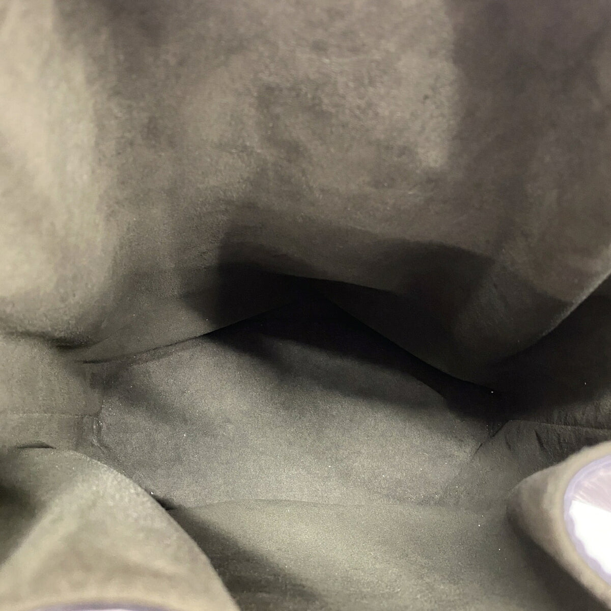 Louis Vuitton Noir Shoulder Bag (Pre-Owned)