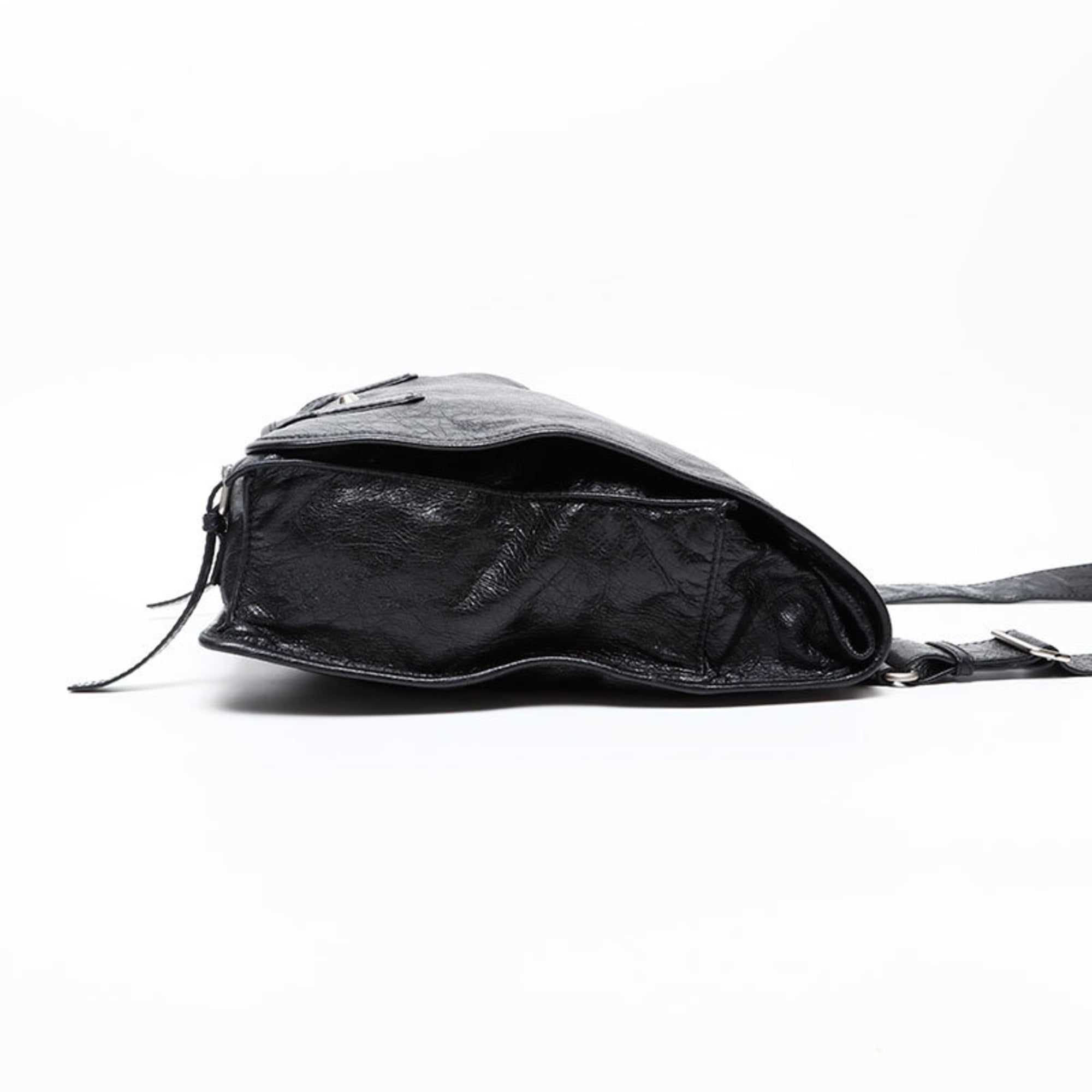 Balenciaga Black Leather Shoulder Bag (Pre-Owned)