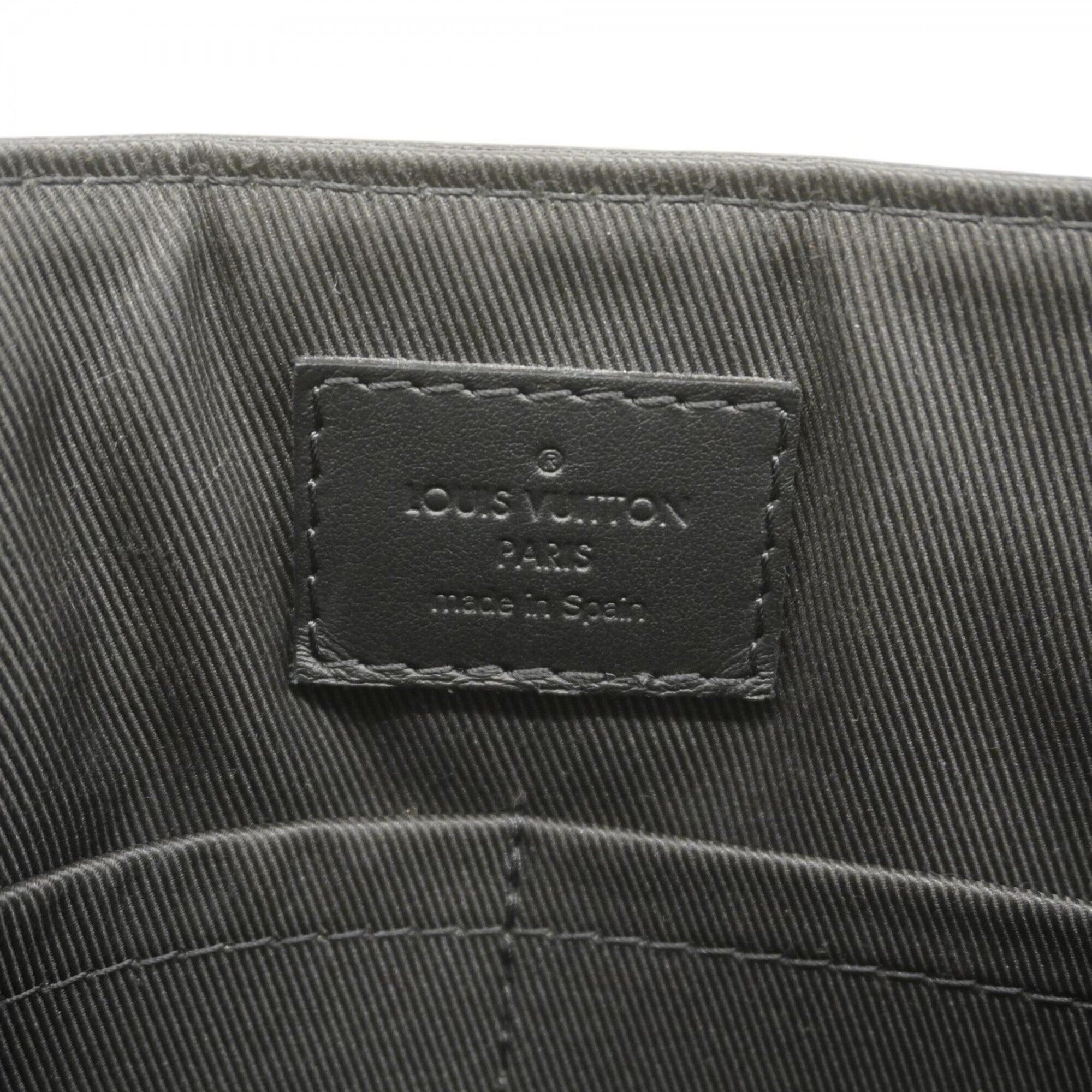 Louis Vuitton Black Shoulder Bag (Pre-Owned)