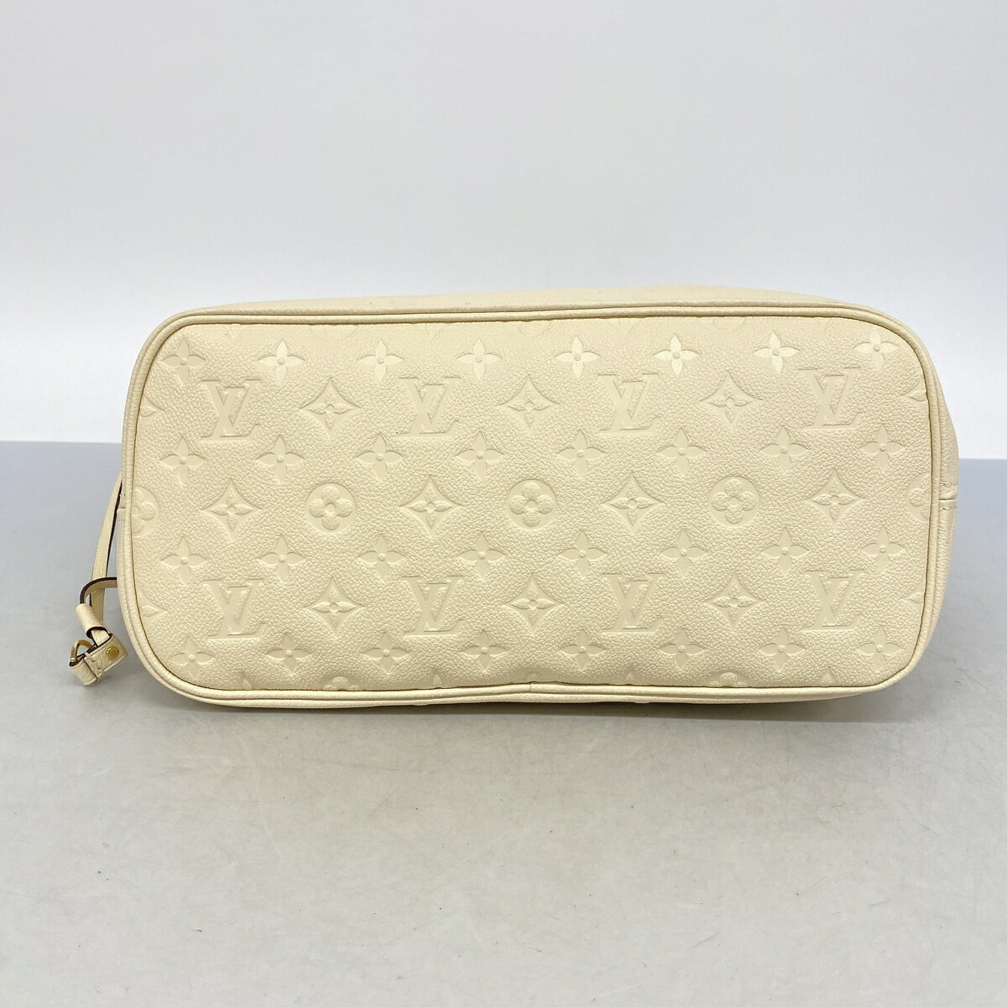 Louis Vuitton Cream Tote Bag (Pre-Owned)