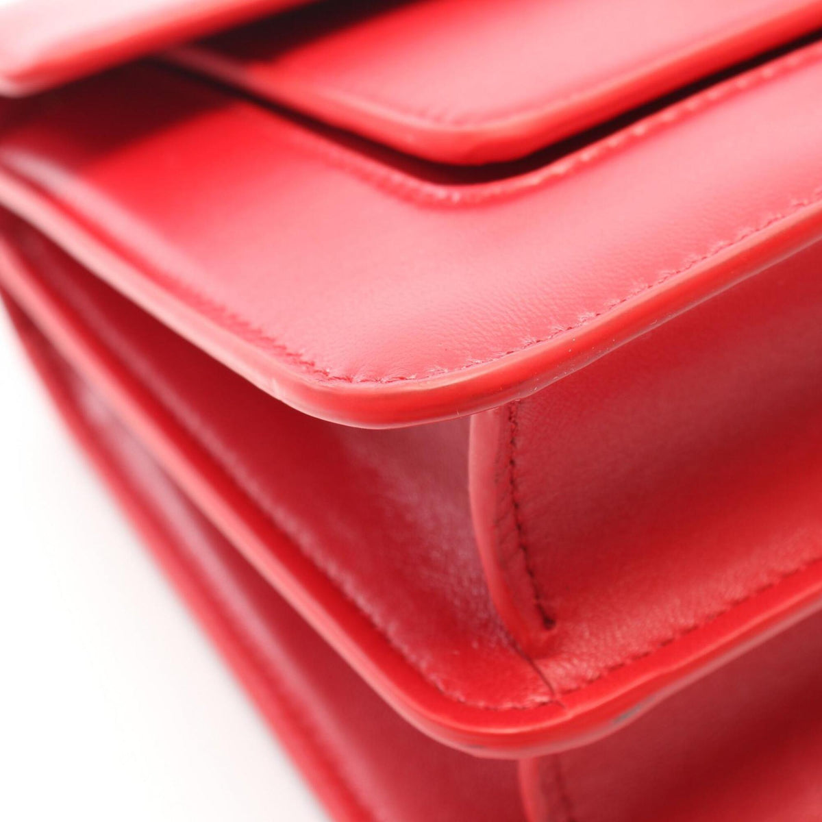 Bvlgari Red Color Leather Handbag (Pre-Owned)