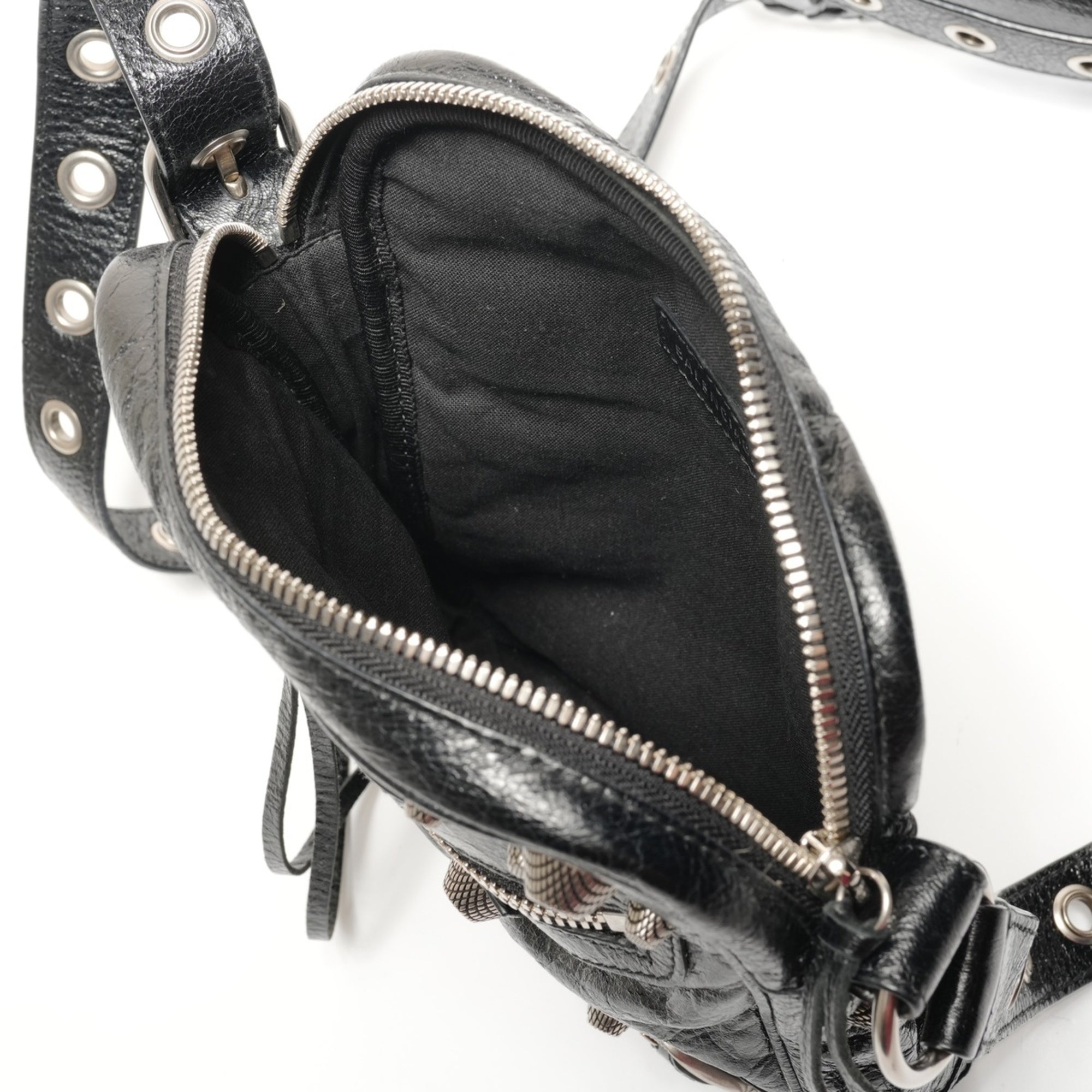 Balenciaga Black Leather Shoulder Bag (Pre-Owned)
