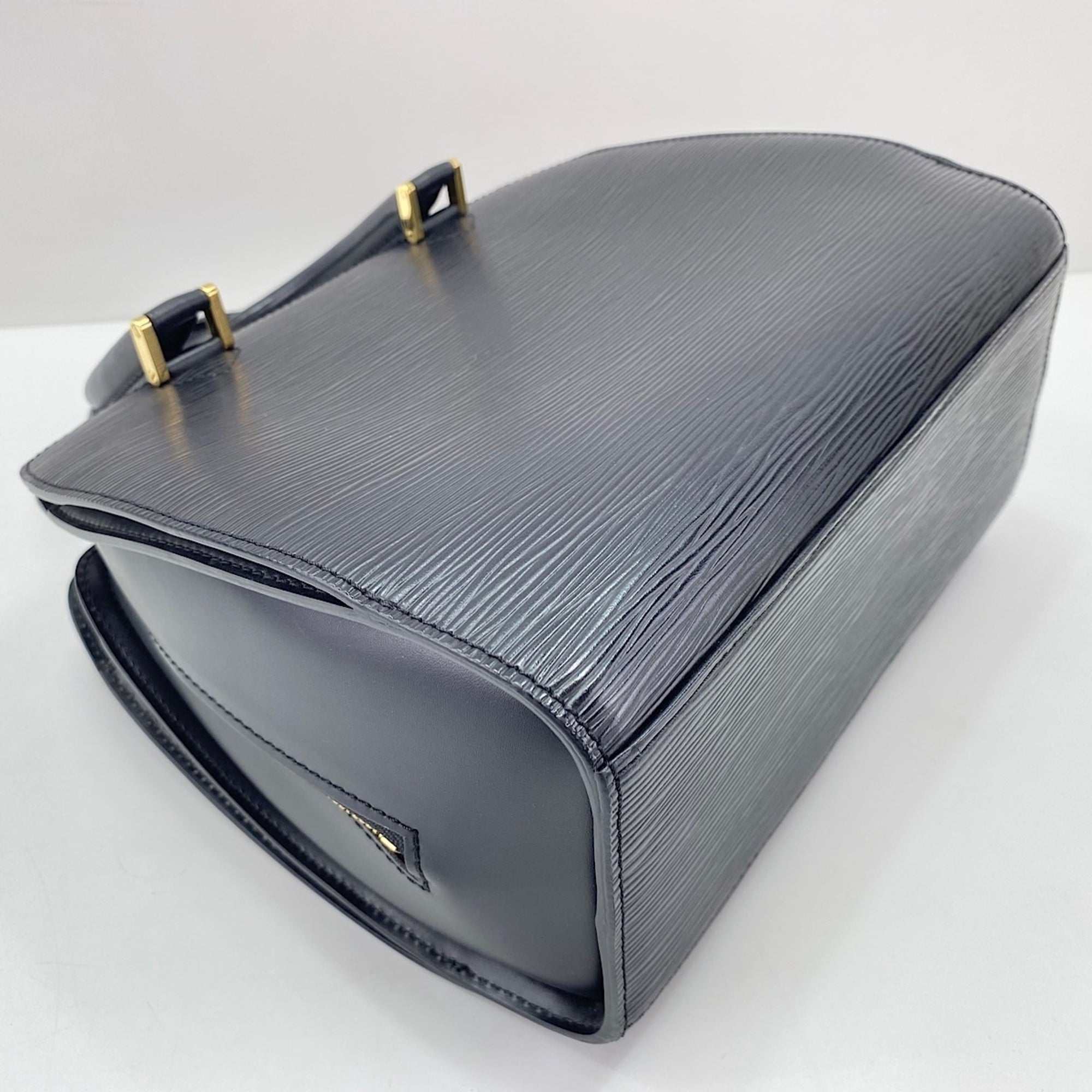 Louis Vuitton Black Handbag (Pre-Owned)