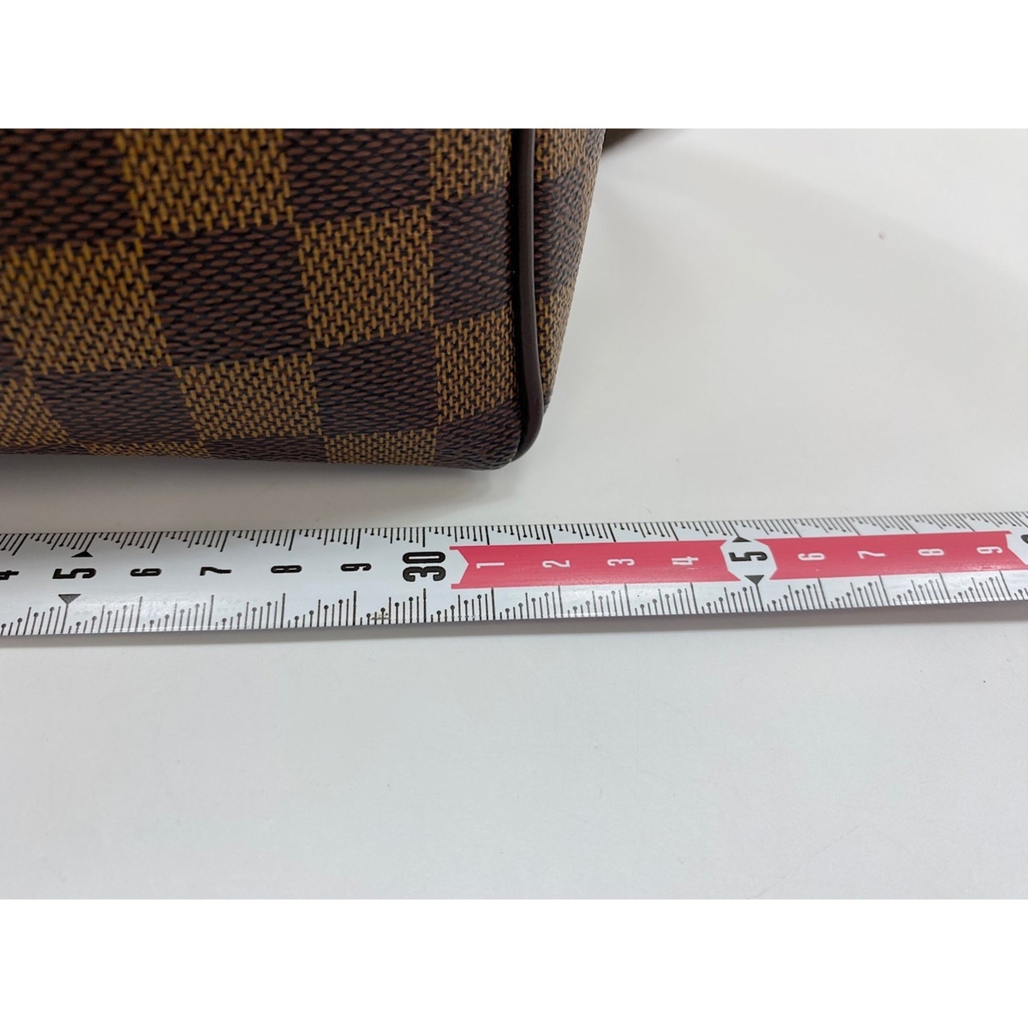 Louis Vuitton Brown Shoulder Bag (Pre-Owned)