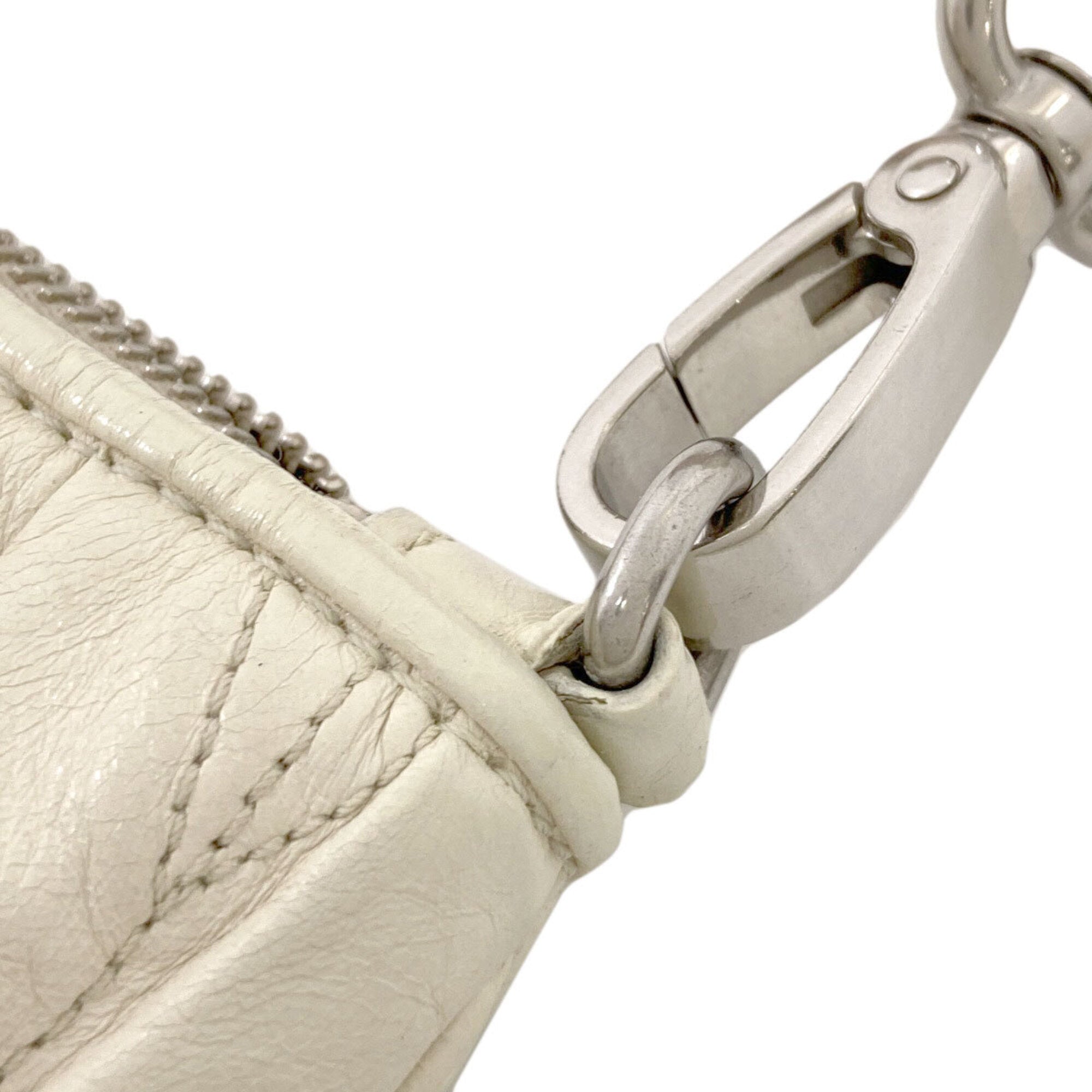 Miu Miu White Leather Pouch Shoulder Bag (Pre-Owned)