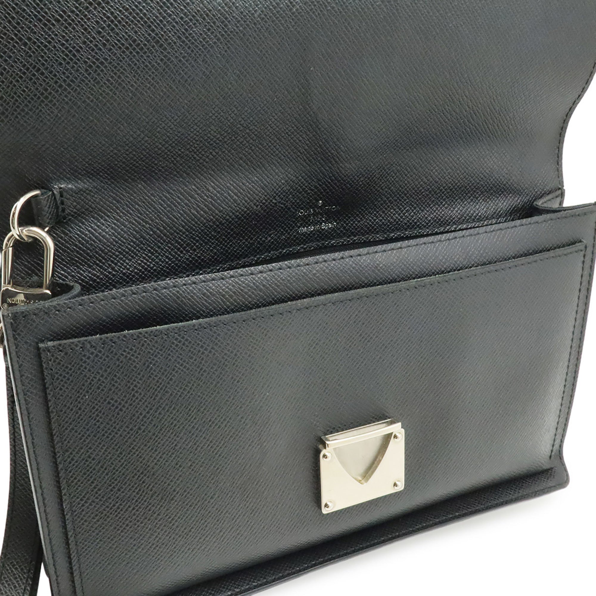 Louis Vuitton Ardoise Black Leather Clutch Bag (Pre-Owned)