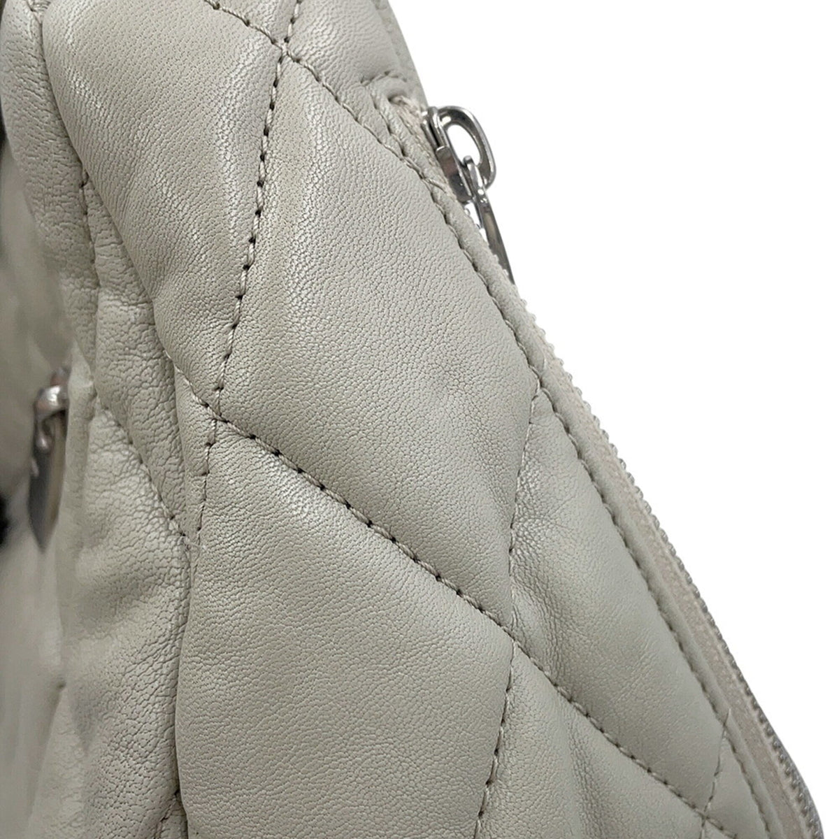 Burberry Light Gray Leather Messenger Bag Shoulder Bag (Pre-Owned)