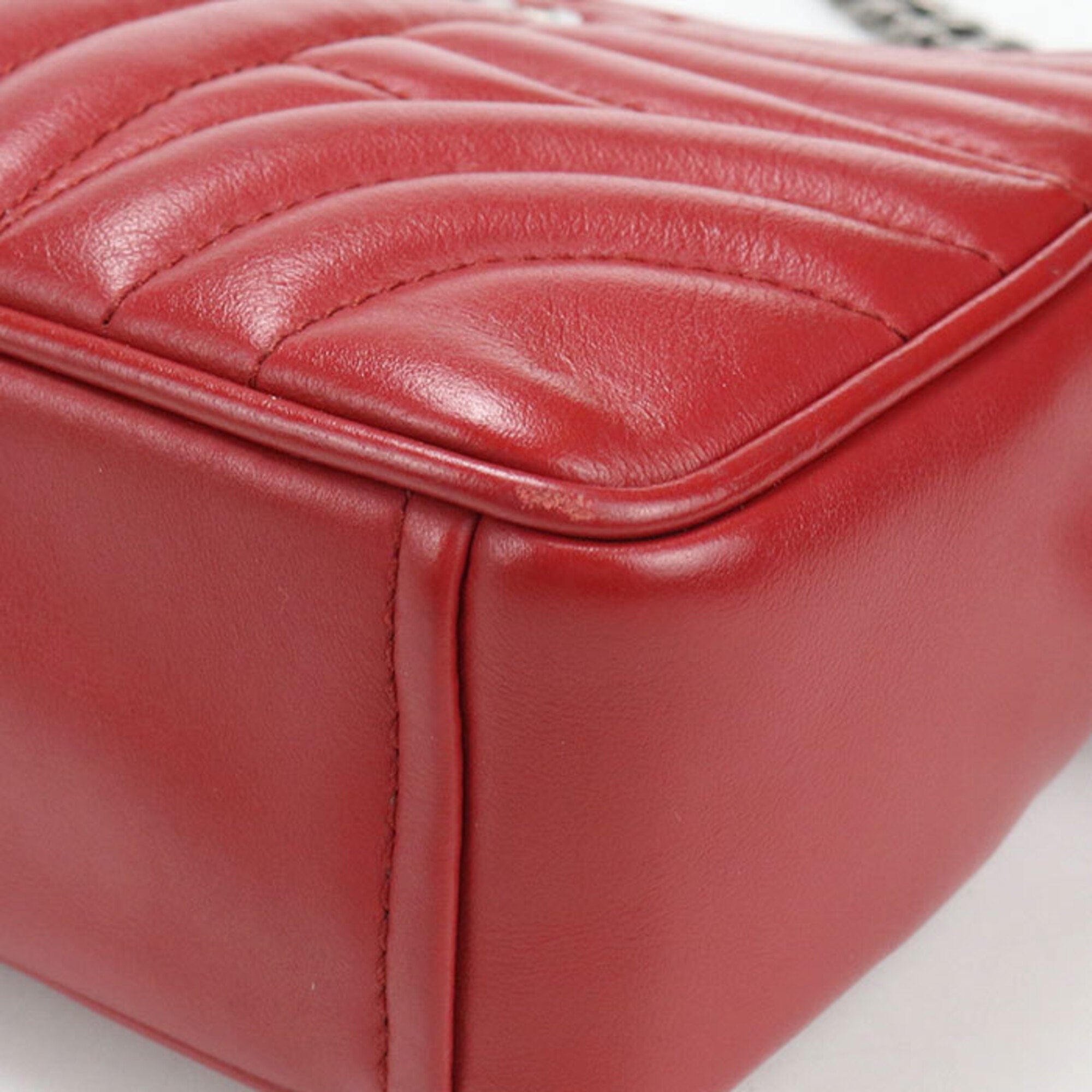 Prada Red Color Leather Shoulder Bag (Pre-Owned)