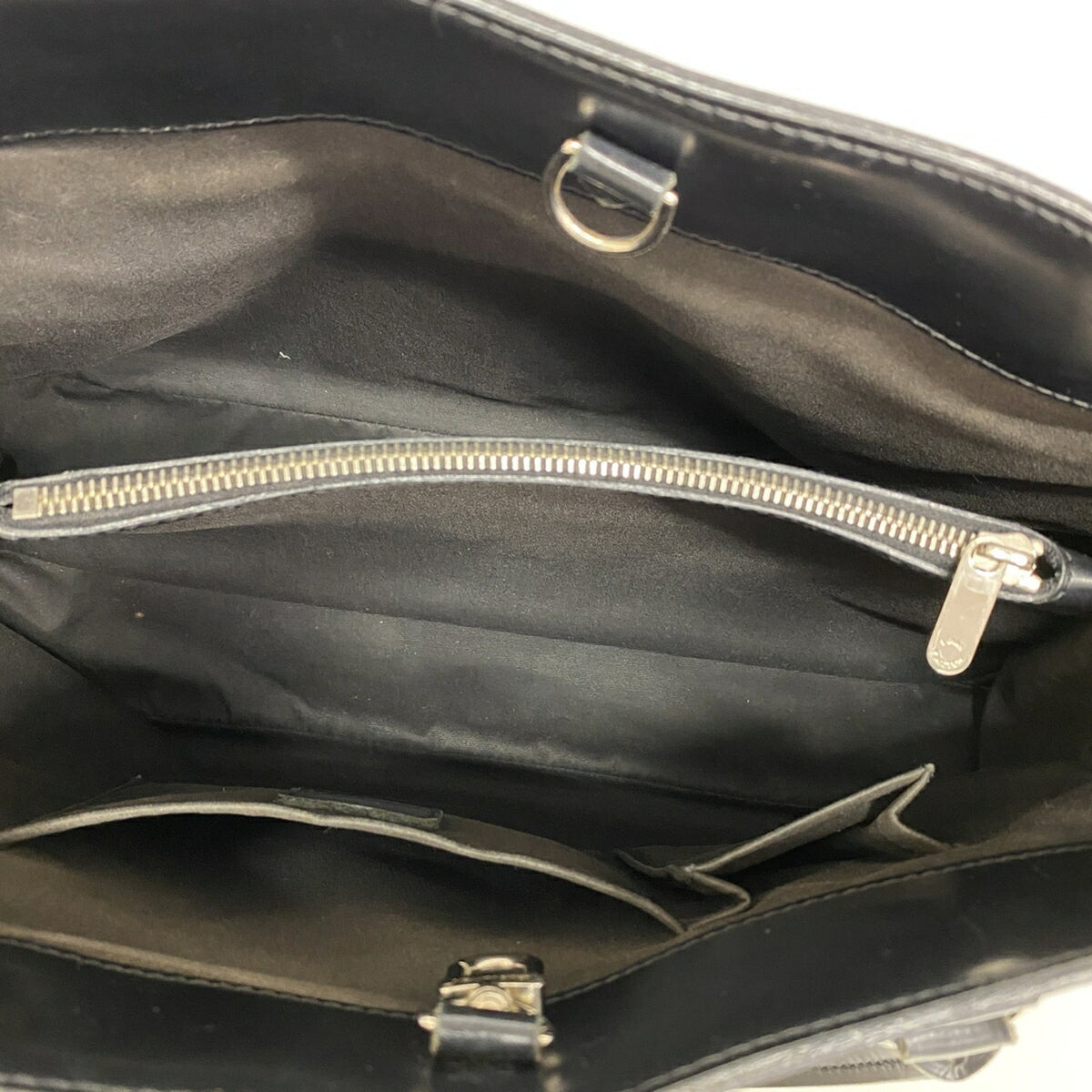 Louis Vuitton Noir Handbag (Pre-Owned)
