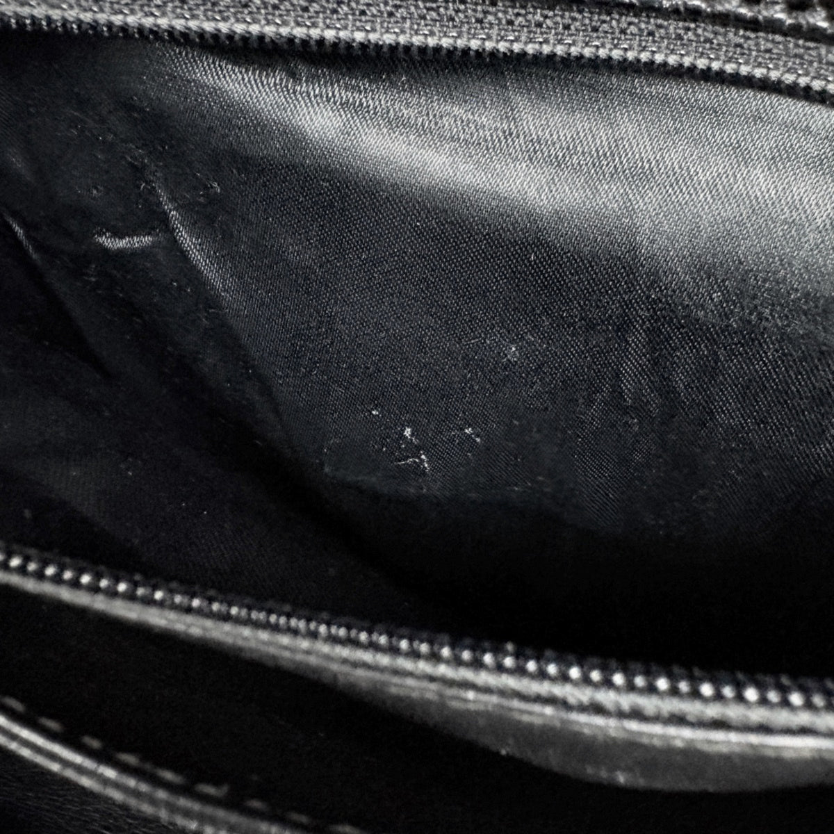 Chanel Matelasse Black Grained Calfskin Handbag (Pre-Owned)
