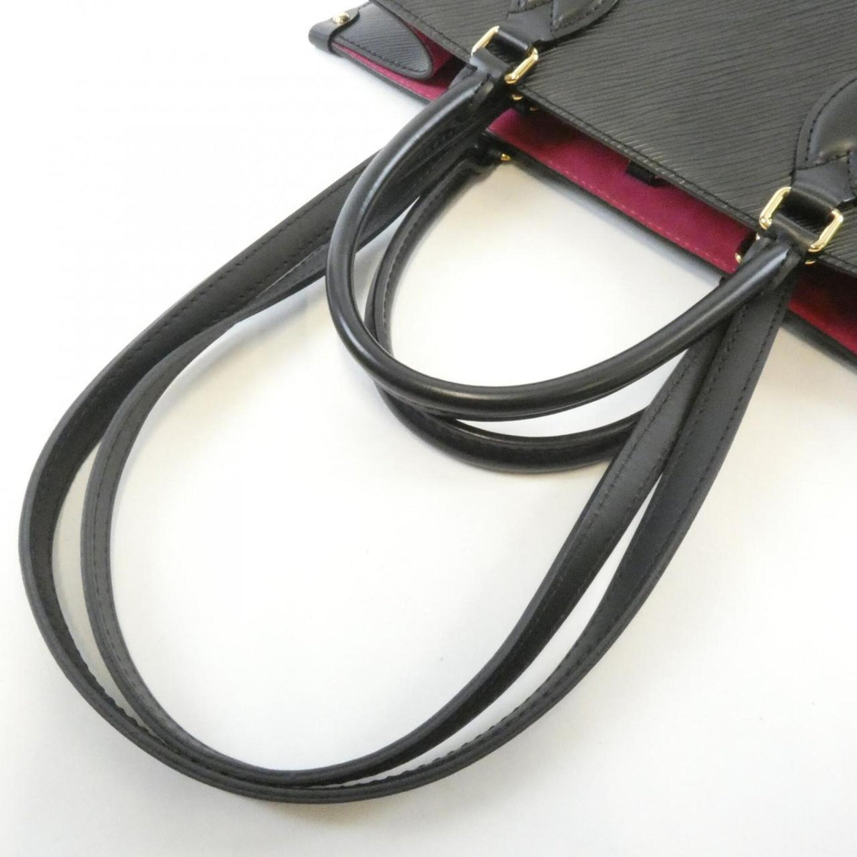 Louis Vuitton Black Leather Handbag (Pre-Owned)