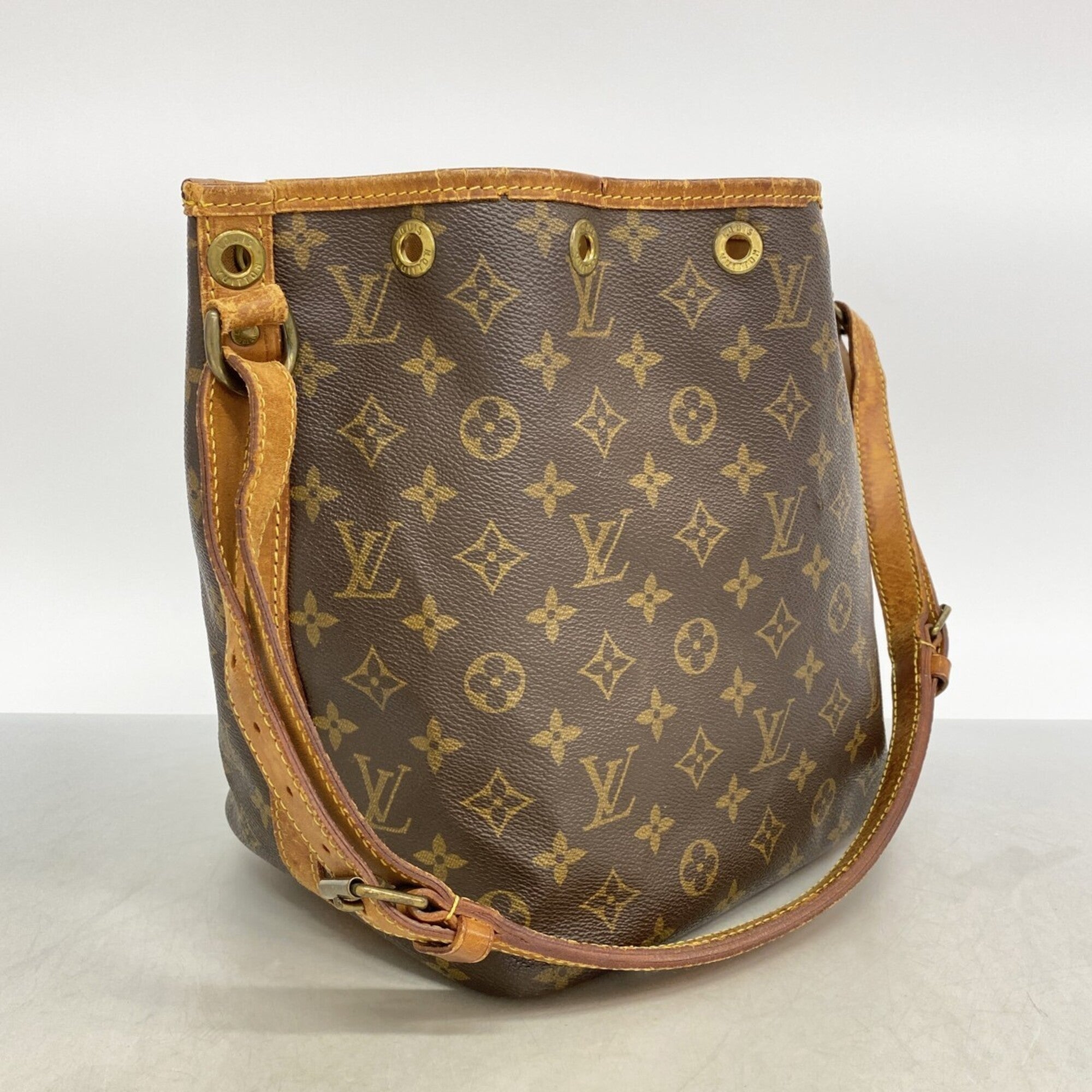 Louis Vuitton Brown Shoulder Bag (Pre-Owned)