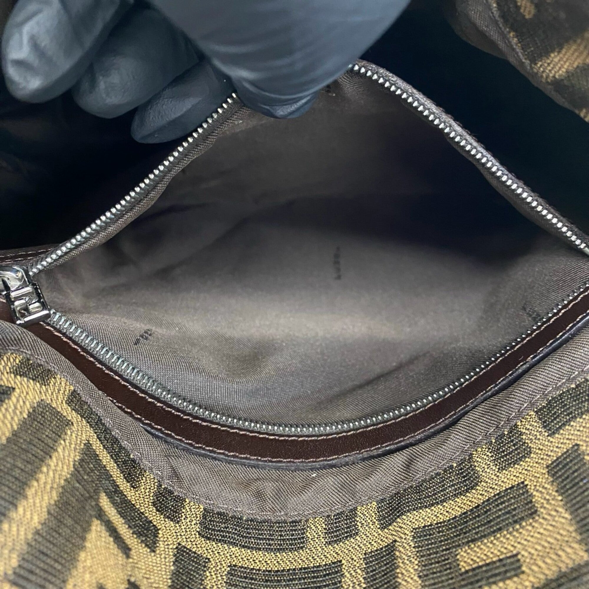 Fendi Black Brown Canvas Leather Shoulder Bag (Pre-Owned)