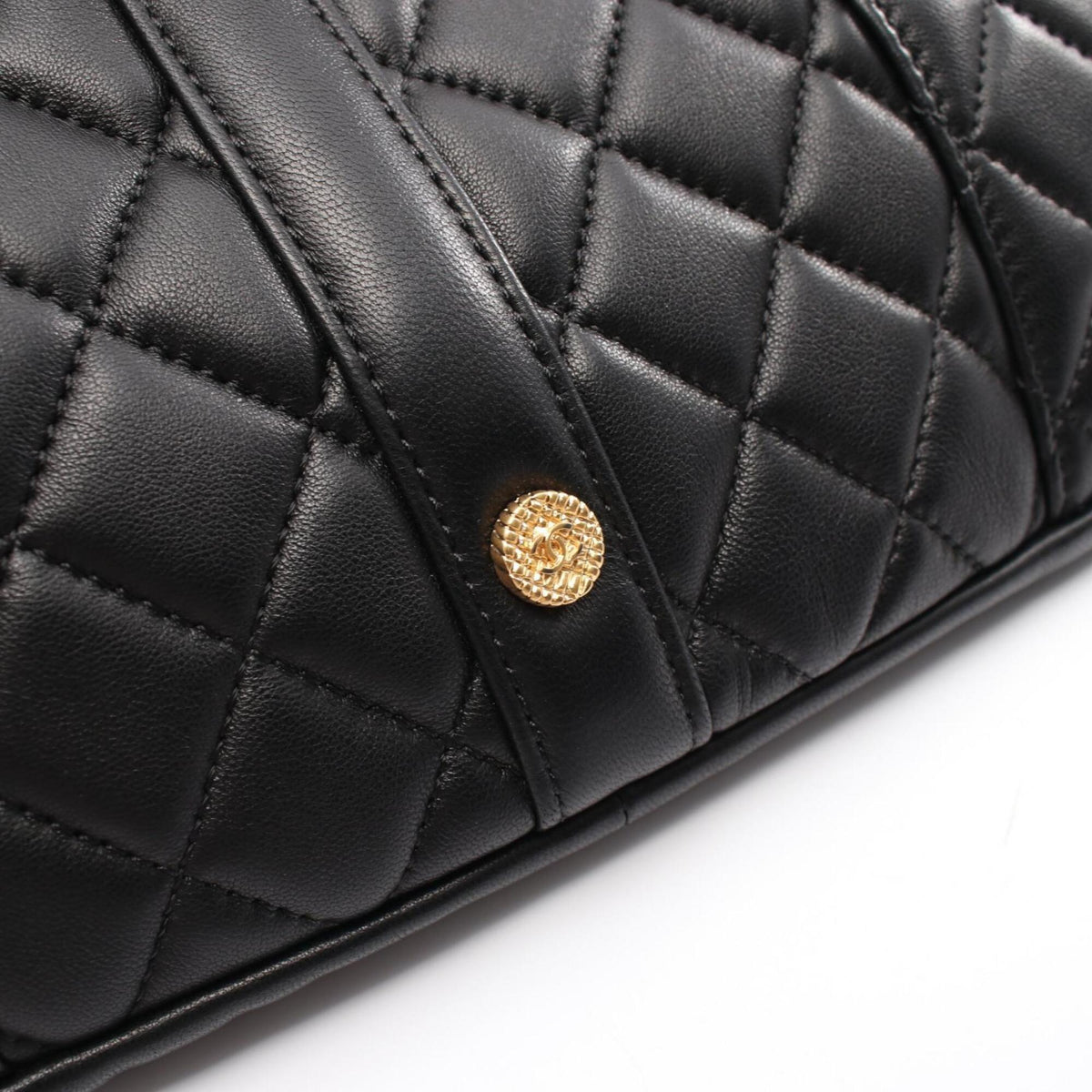 Chanel Black Leather Handbag Shoulder Bag (Pre-Owned)