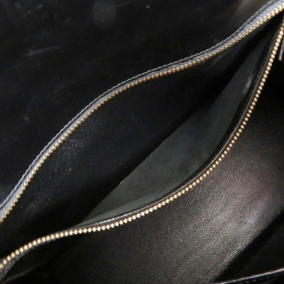 Hermes Black Box Calf Leather Handbag (Pre-Owned)