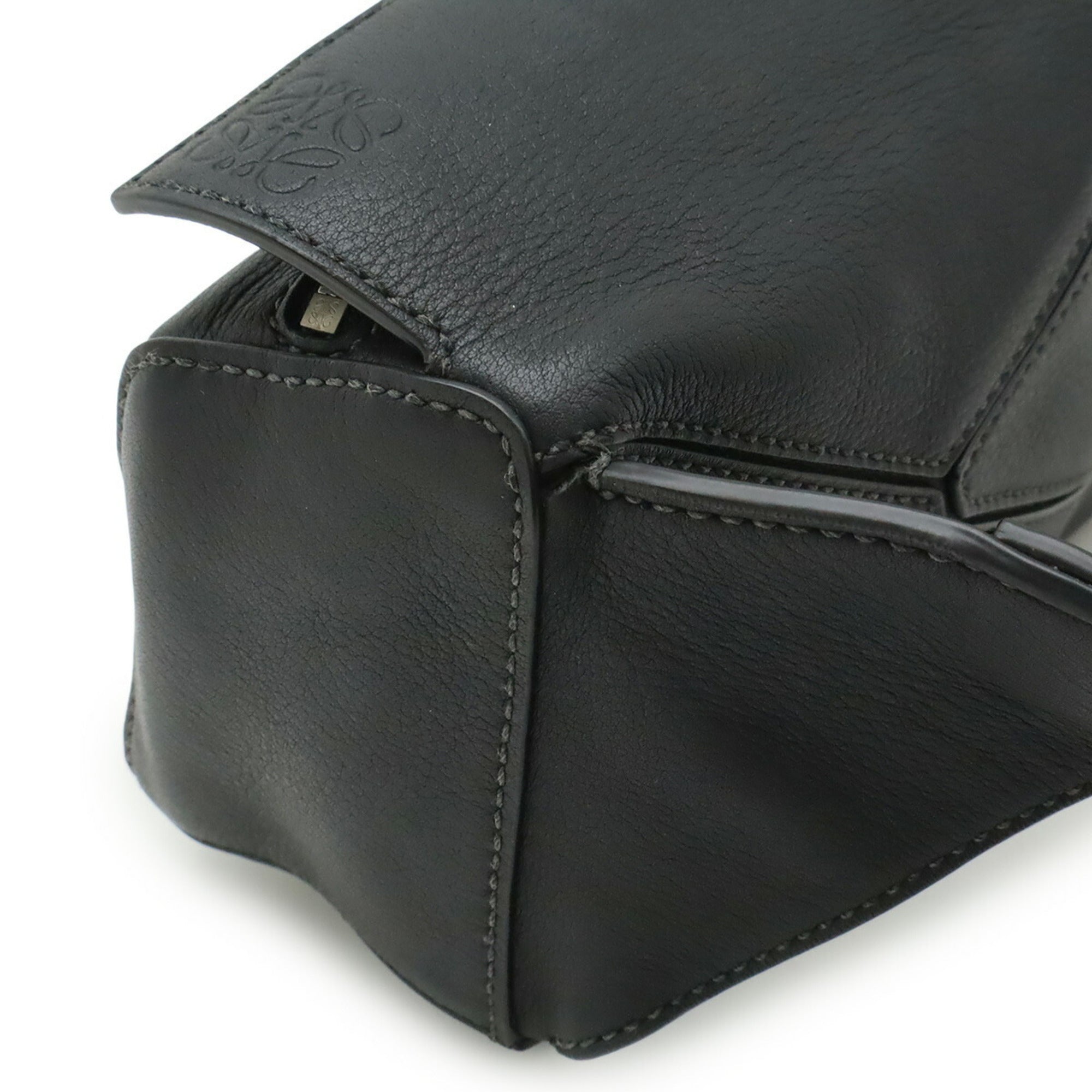 Loewe Puzzle Black Leather Shoulder Bag Sling Bag (Pre-Owned)