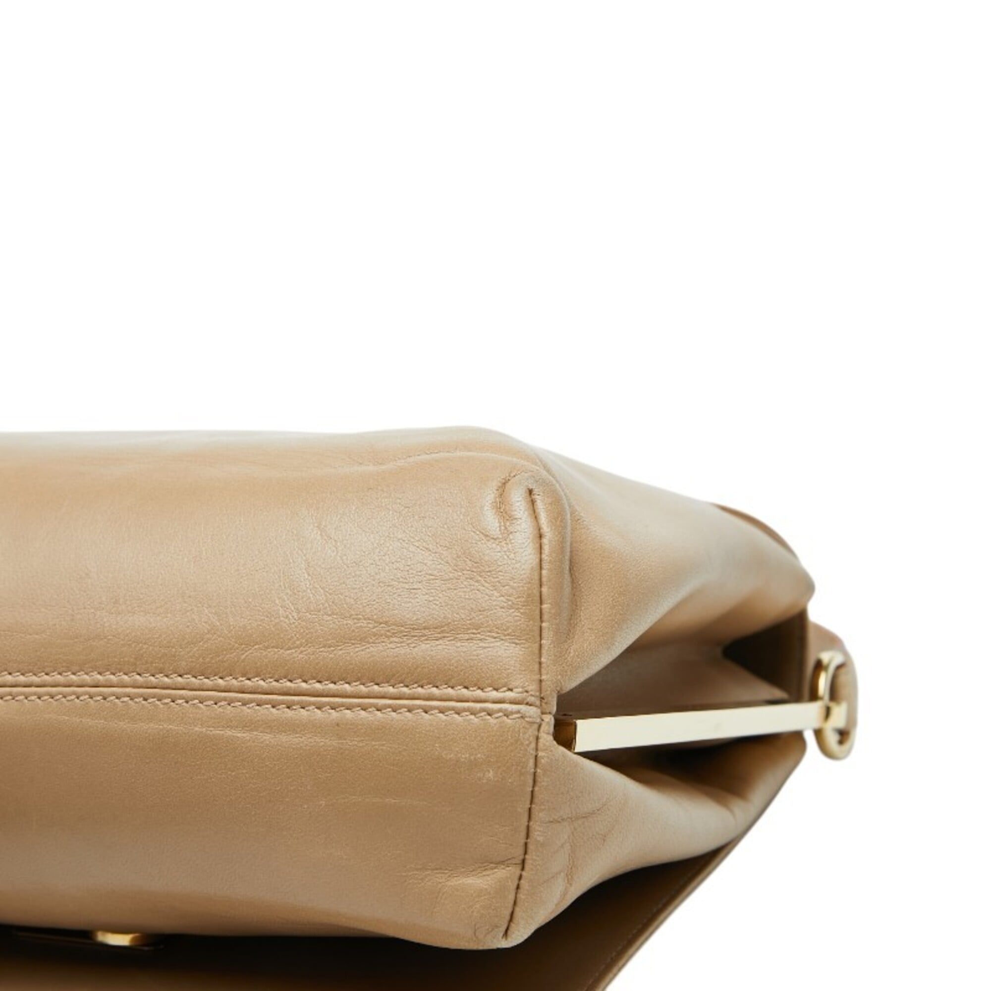 Salvatore Ferragamo Beige Leather Shoulder Bag (Pre-Owned)