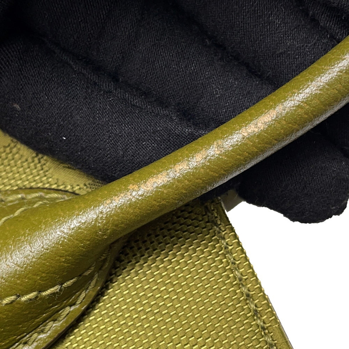Gucci Green Nylon Handbag Tote Bag (Pre-Owned)