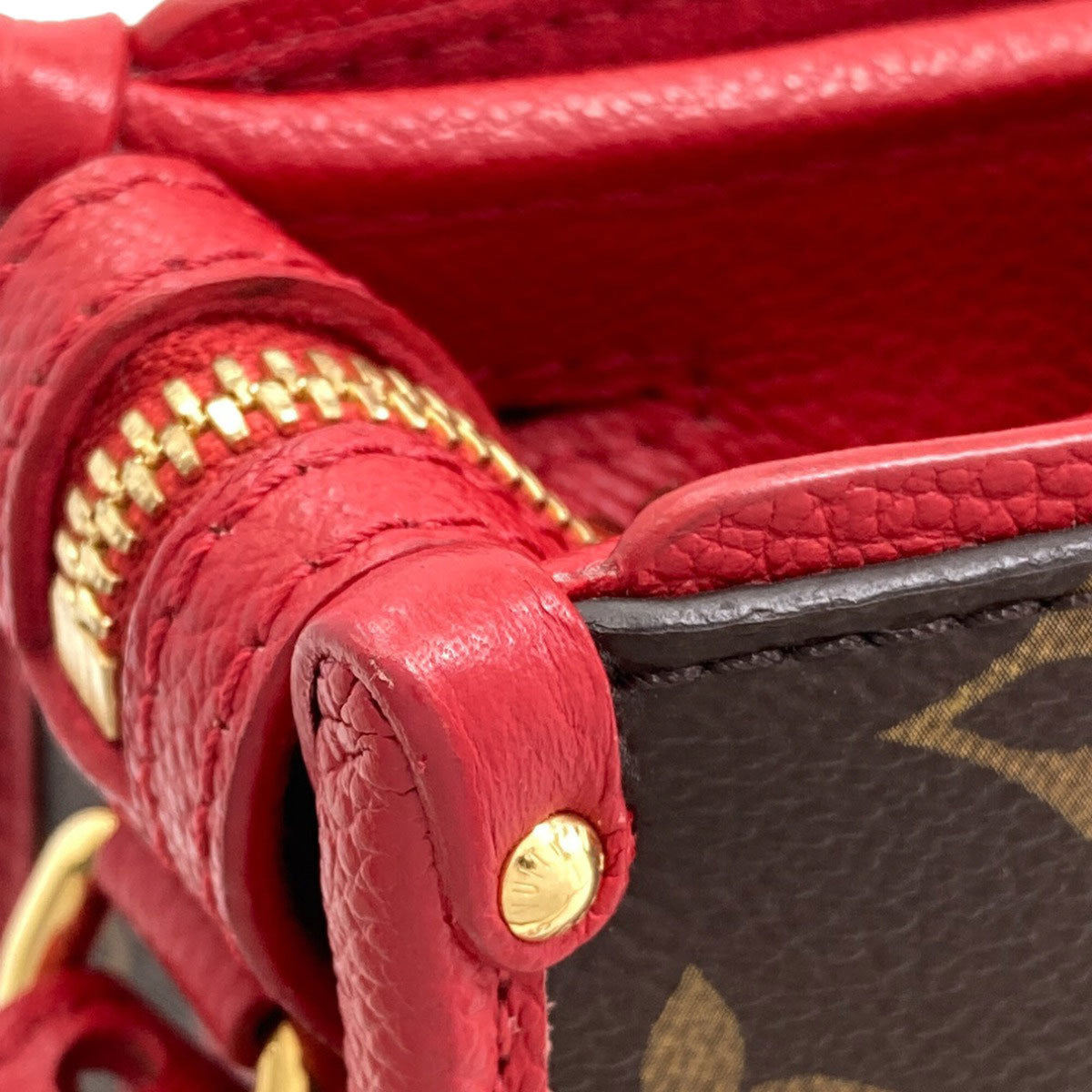 Louis Vuitton Monogram Monogram Canvas Handbag (Pre-Owned)