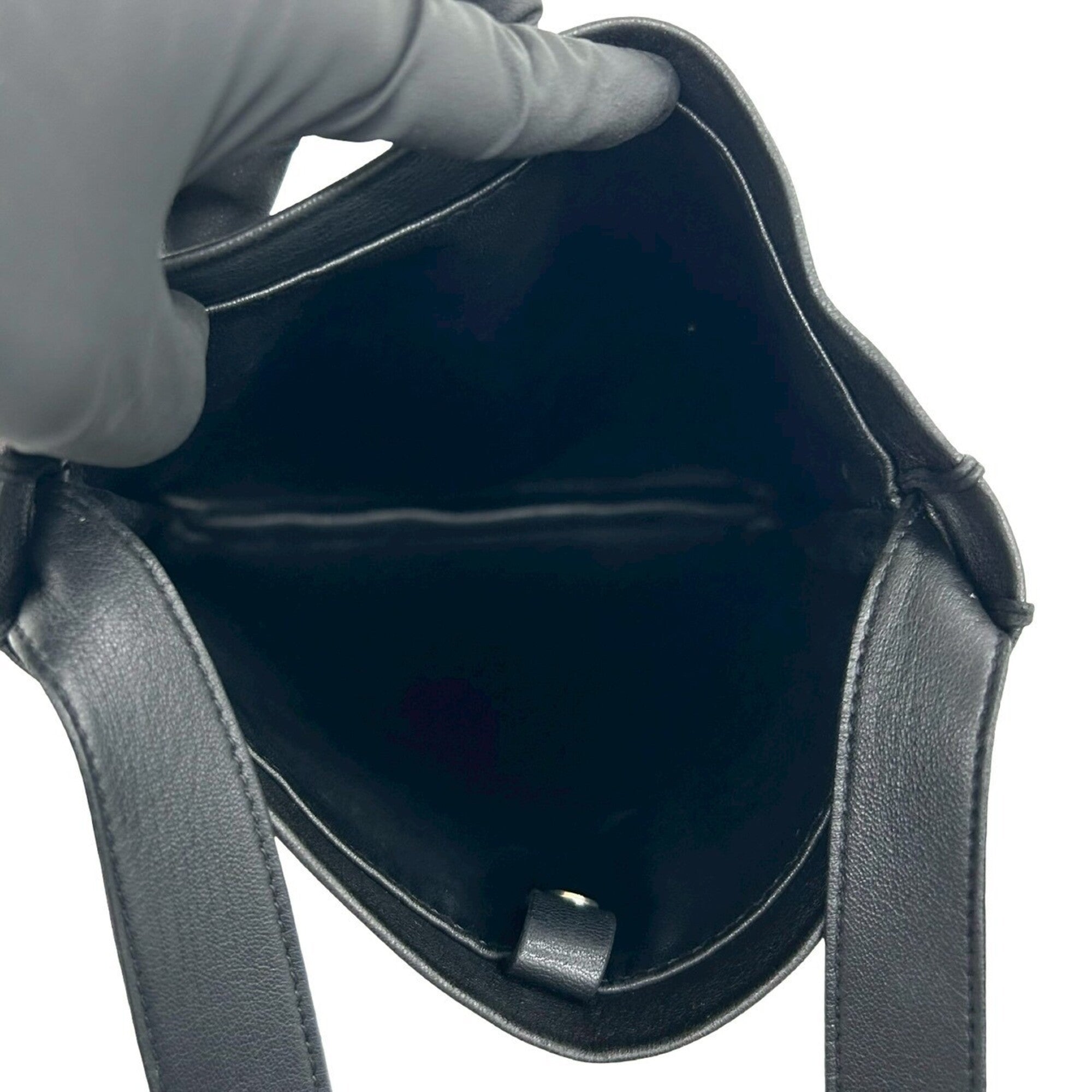 Hermes Black Leather Pochette Shoulder Bag (Pre-Owned)