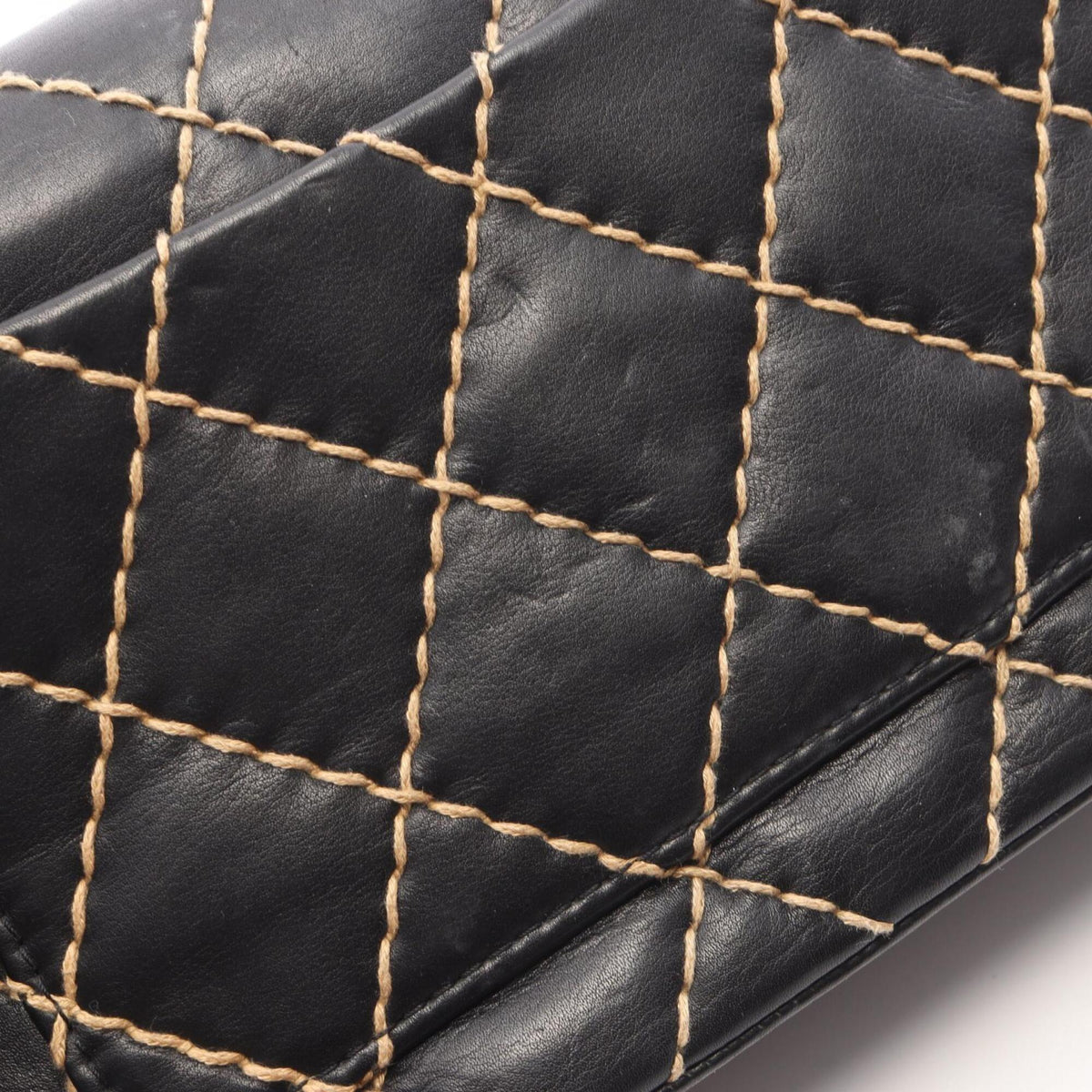 Chanel Black Leather Handbag Shoulder Bag (Pre-Owned)