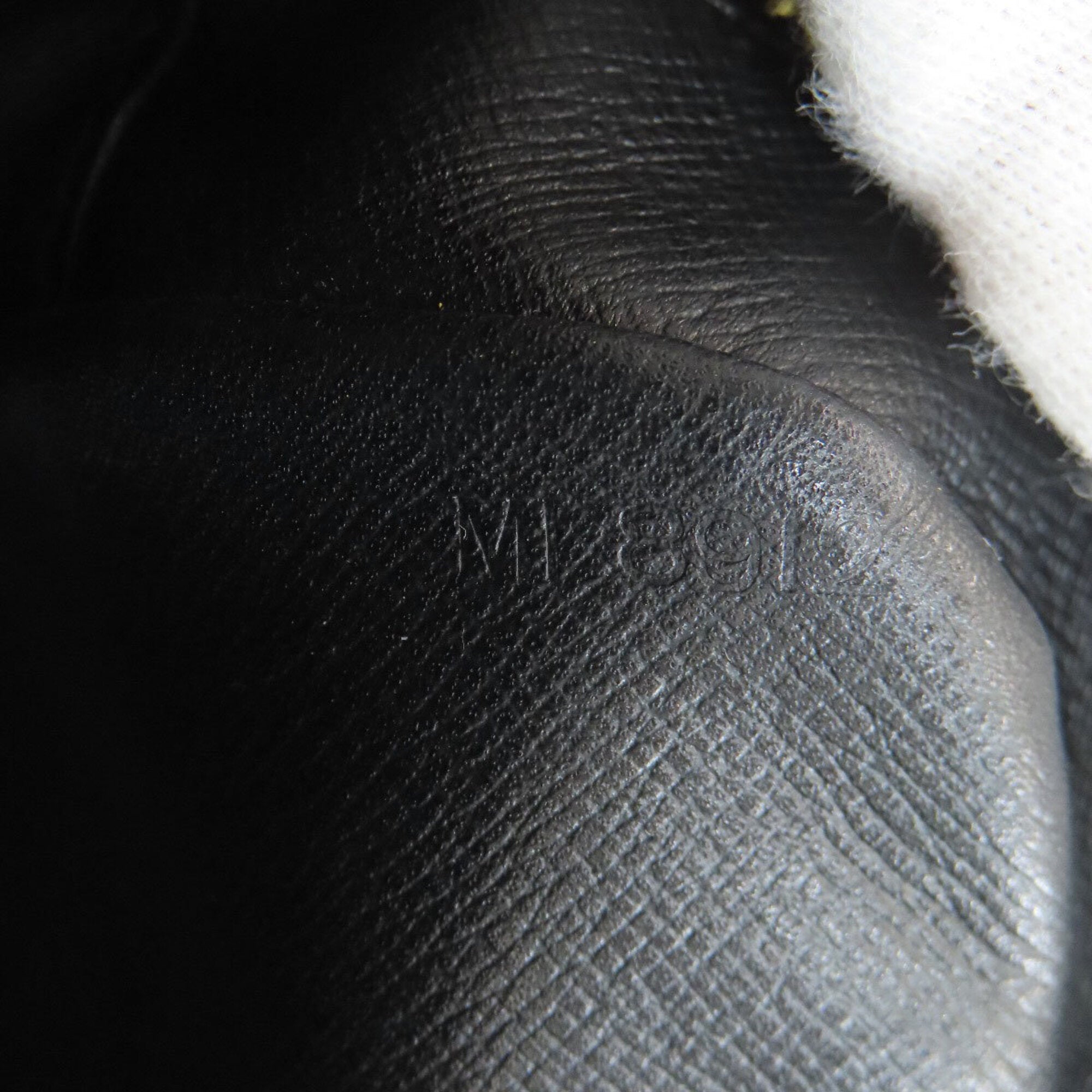 Louis Vuitton Black Epi Leather Shoulder Bag (Pre-Owned)