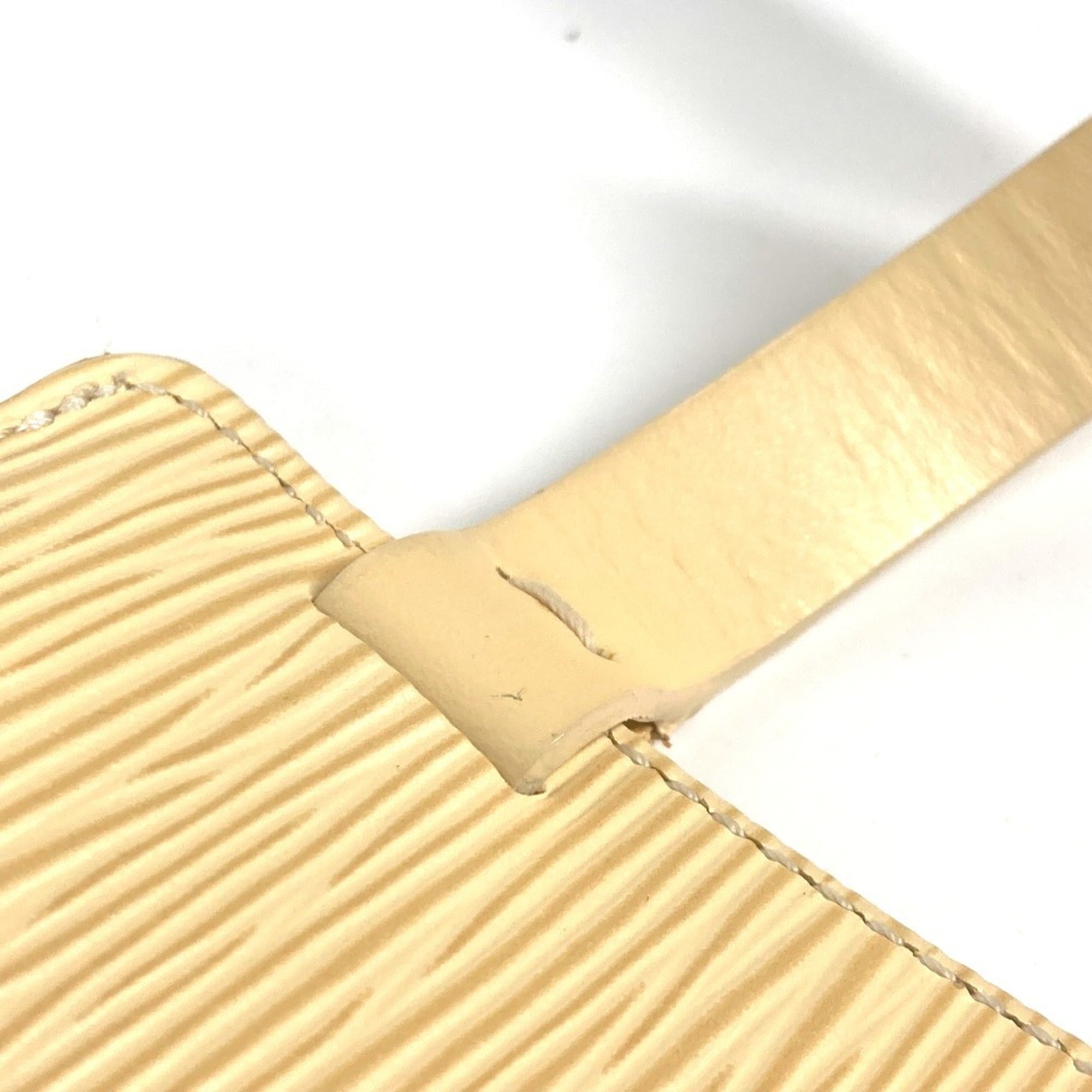 Louis Vuitton Vanilla Yellow Epi Leather Pouch Sling Bag (Pre-Owned)