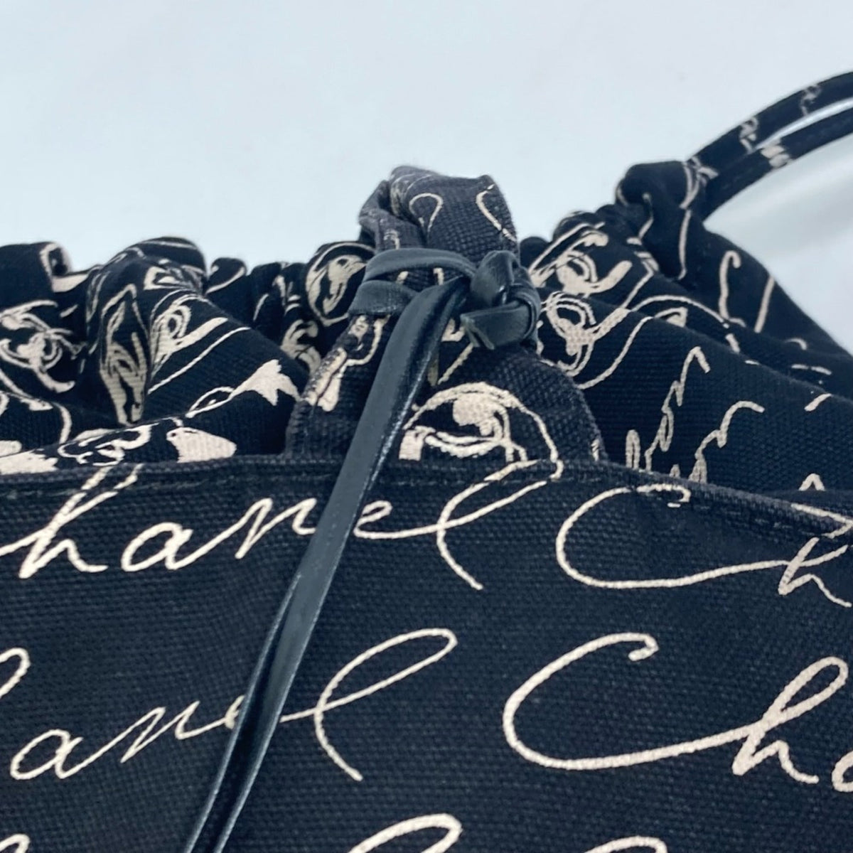 Chanel Black Cloth Tote Bag (Pre-Owned)