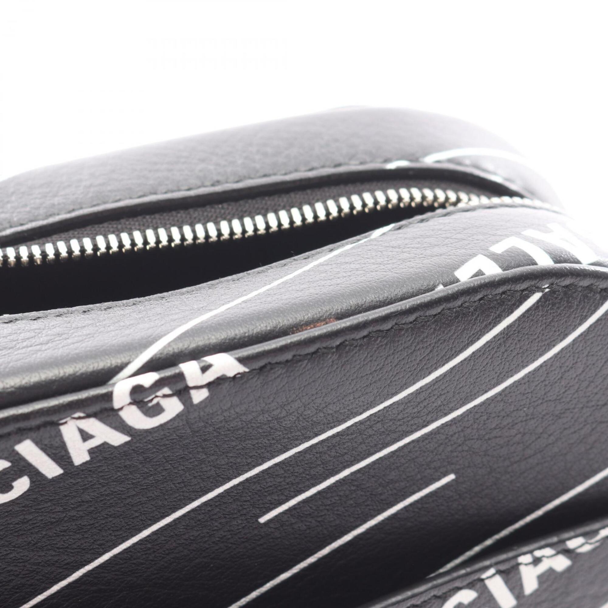 Balenciaga Black White Leather Shoulder Bag (Pre-Owned)
