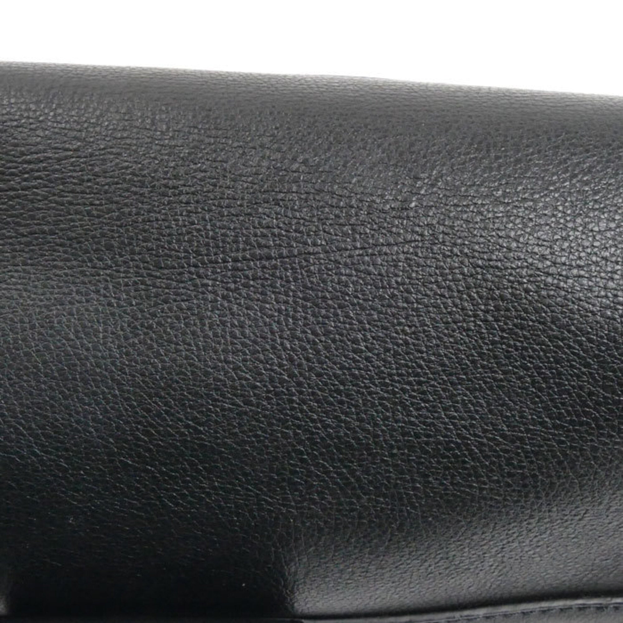 Louis Vuitton Black Leather Shoulder Bag (Pre-Owned)