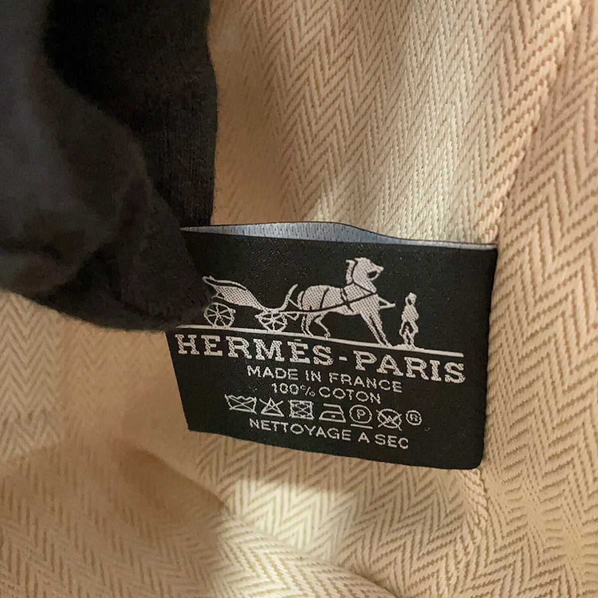 Hermes Natural Canvas Handbag Pouch (Pre-Owned)