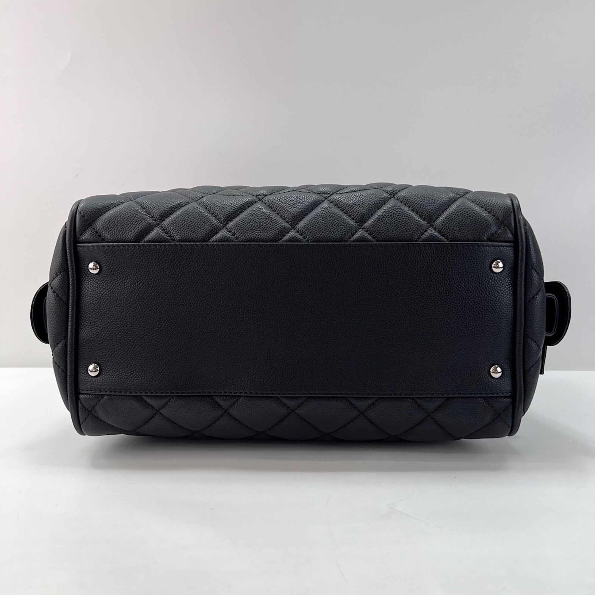 Chanel Matelasse Black Handbag (Pre-Owned)