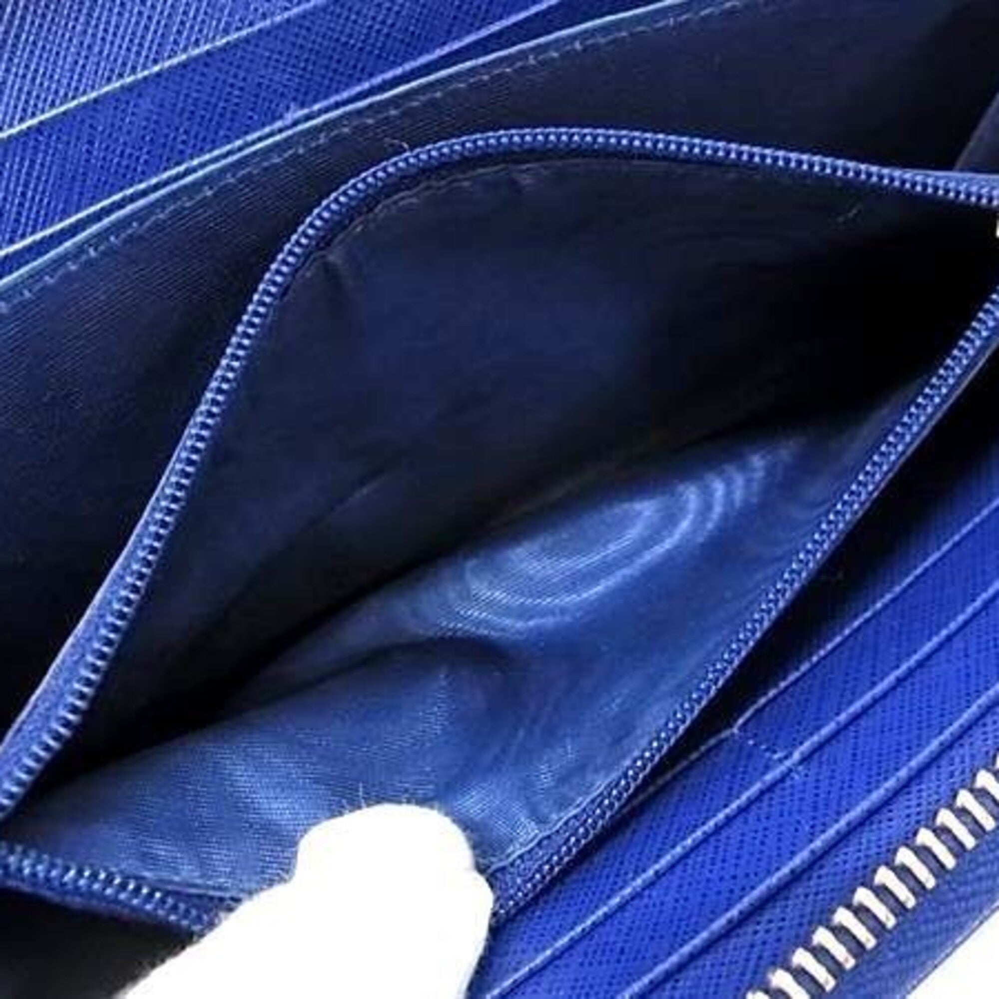 Salvatore Ferragamo Blue Leather Long Wallet (Bi-Fold) (Pre-Owned)