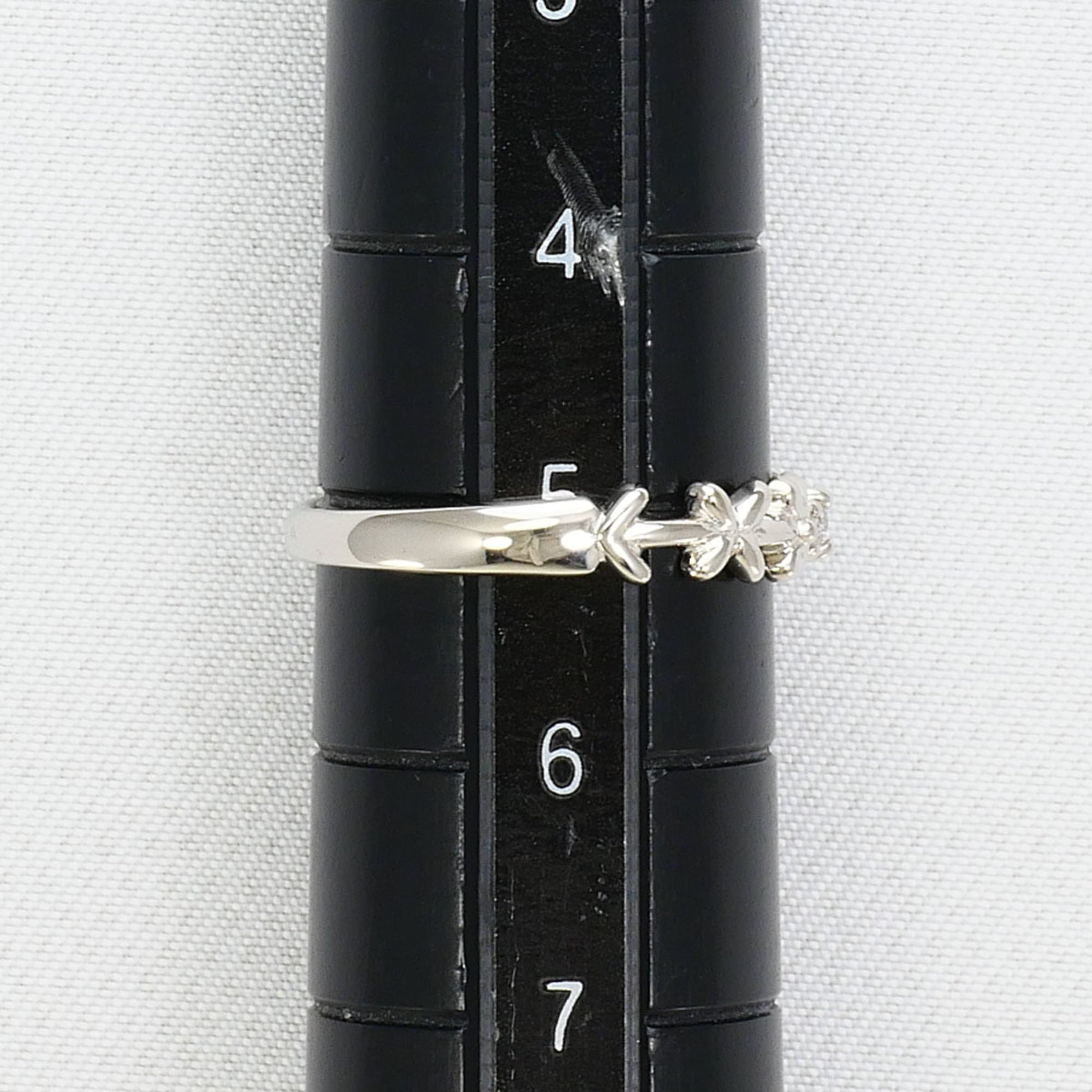 Unbranded White Gold White Gold (10K) Band Ring (Pre-Owned)