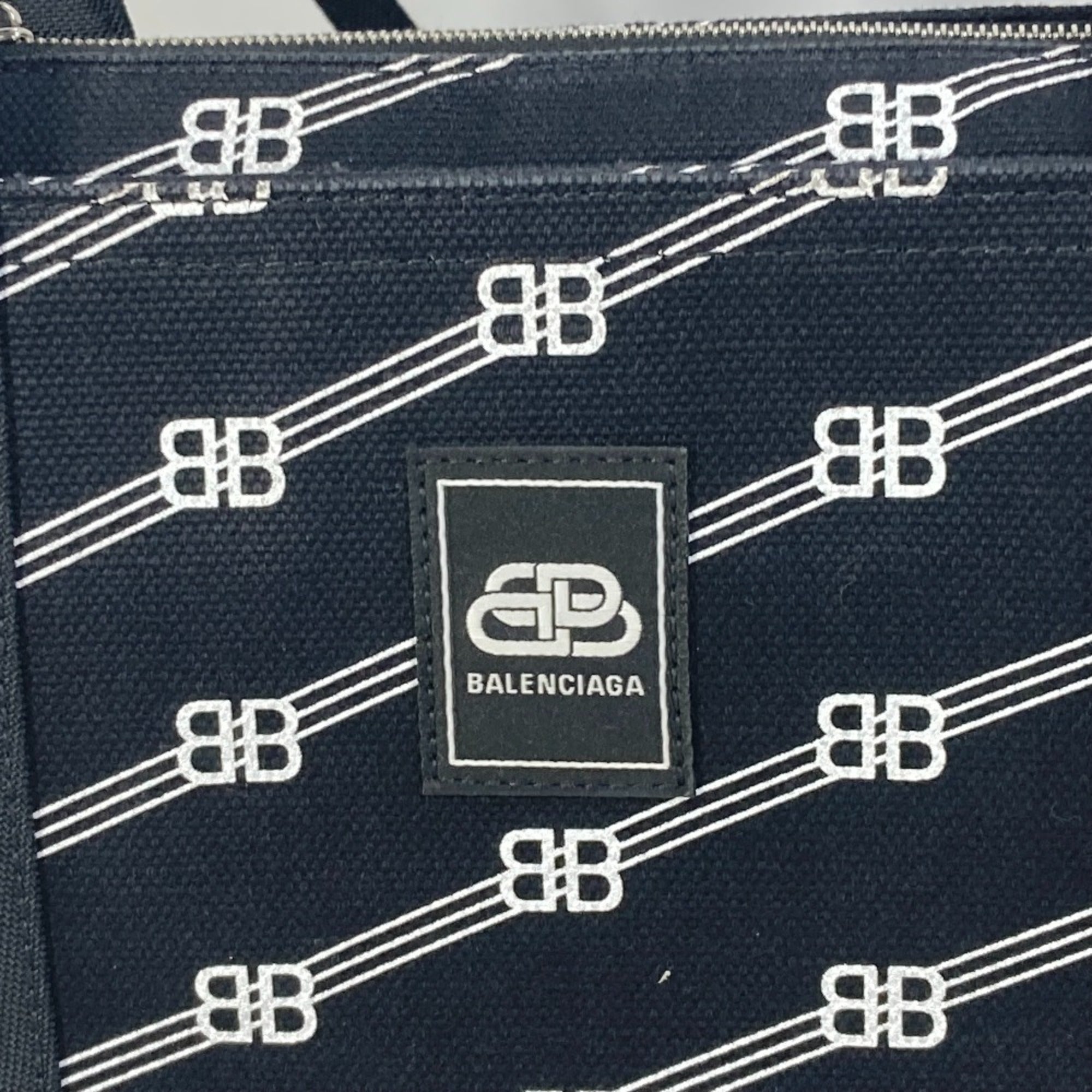 Balenciaga Black Cloth Handbag (Pre-Owned)