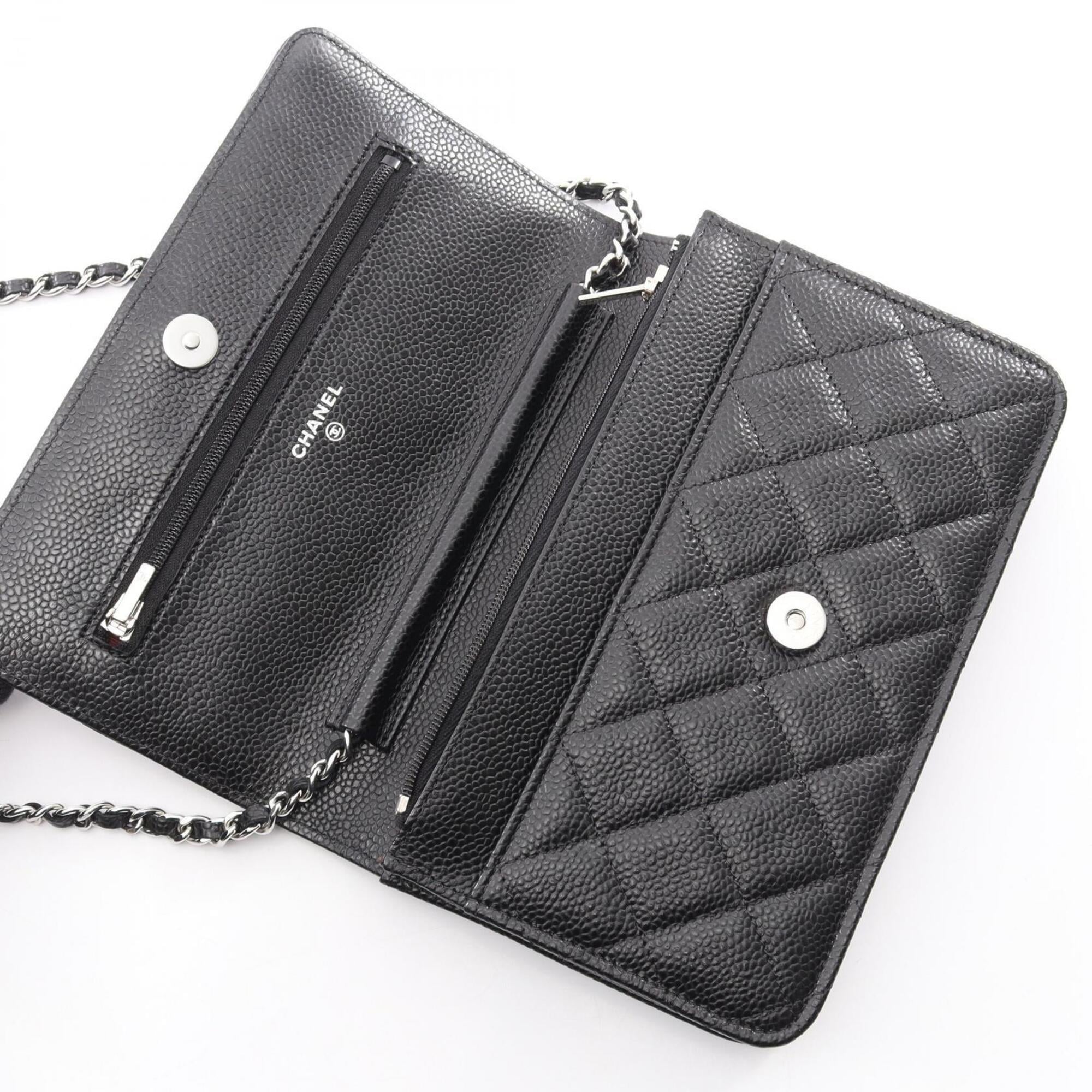 Chanel Black Grained Calfskin Handbag Shoulder Bag (Pre-Owned)