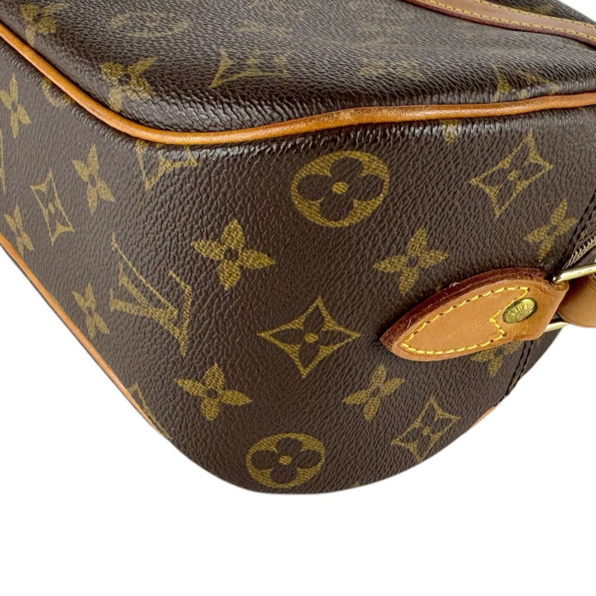 Louis Vuitton Brown Monogram Shoulder Bag (Pre-Owned)