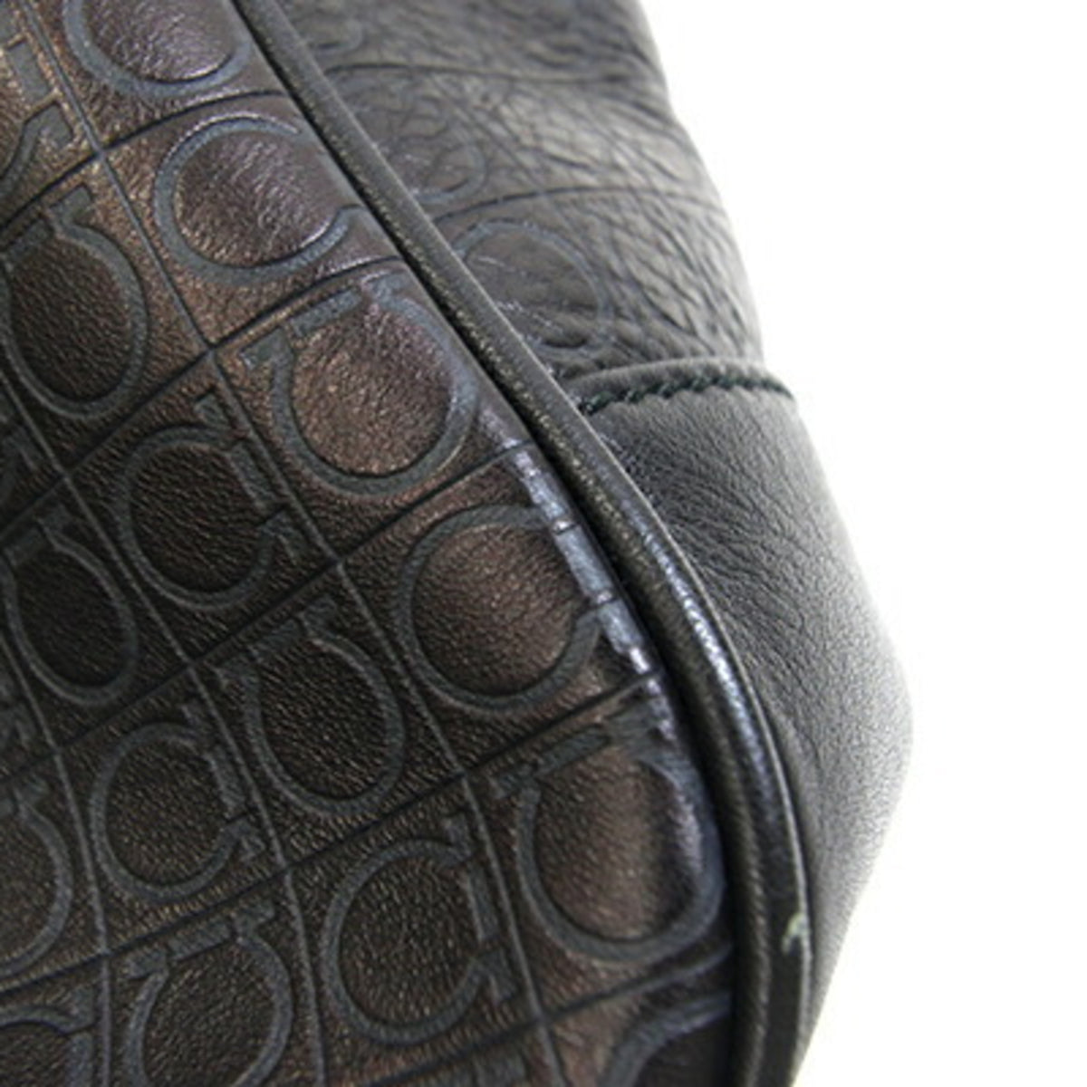 Salvatore Ferragamo Black Leather Shoulder Bag (Pre-Owned)
