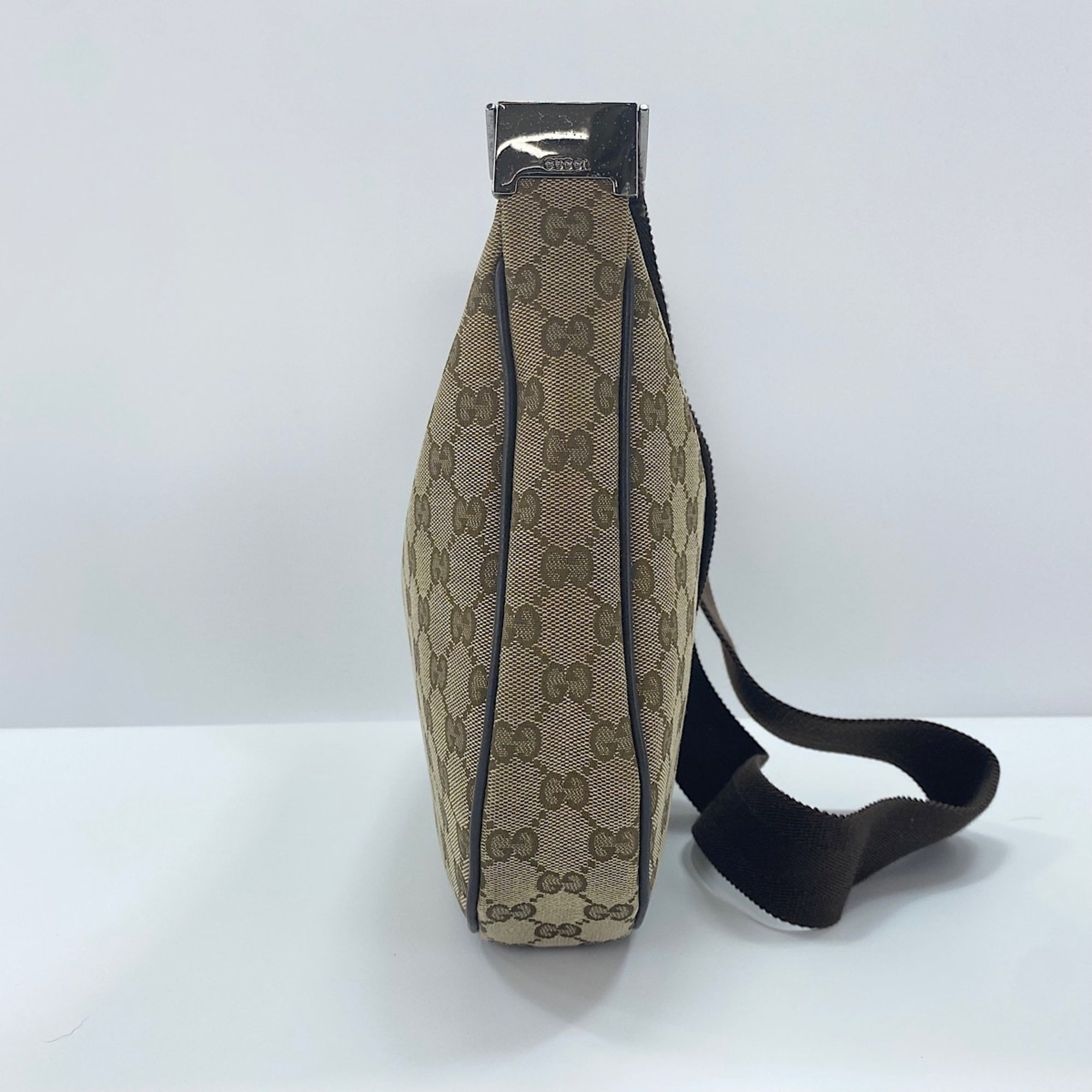 Gucci Beige Shoulder Bag (Pre-Owned)