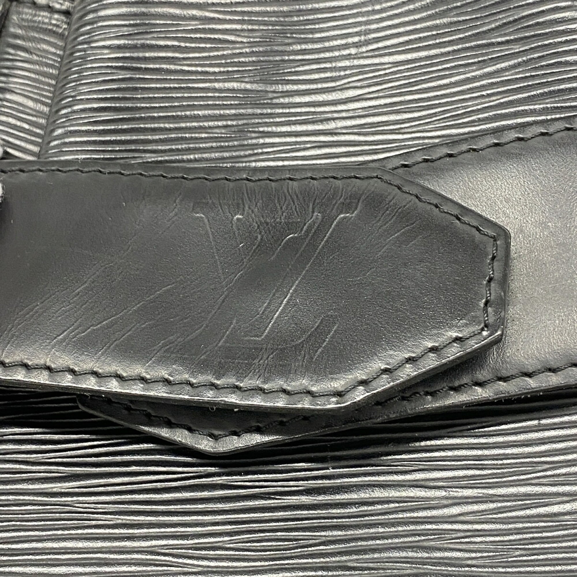 Louis Vuitton Noir Shoulder Bag (Pre-Owned)
