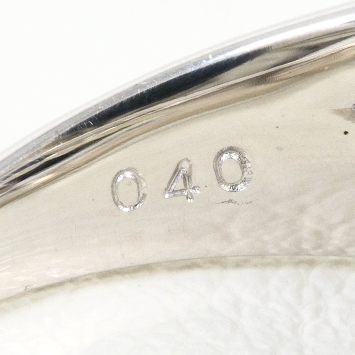 Unbranded White Gold White Gold (18K) Band Ring (Pre-Owned)