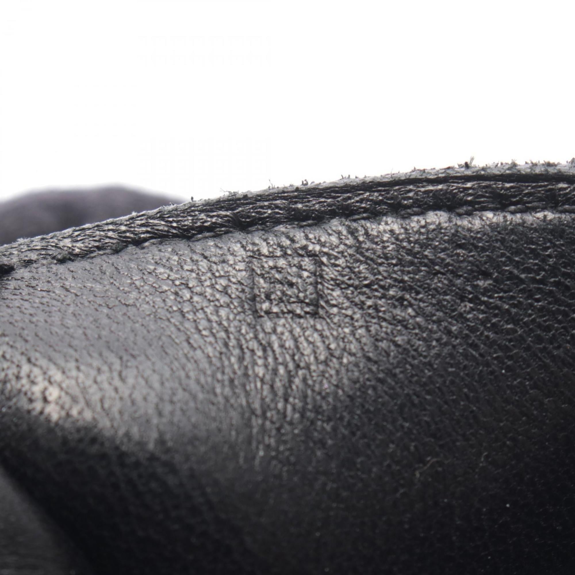 Hermes Black Togo Leather Shoulder Bag (Pre-Owned)