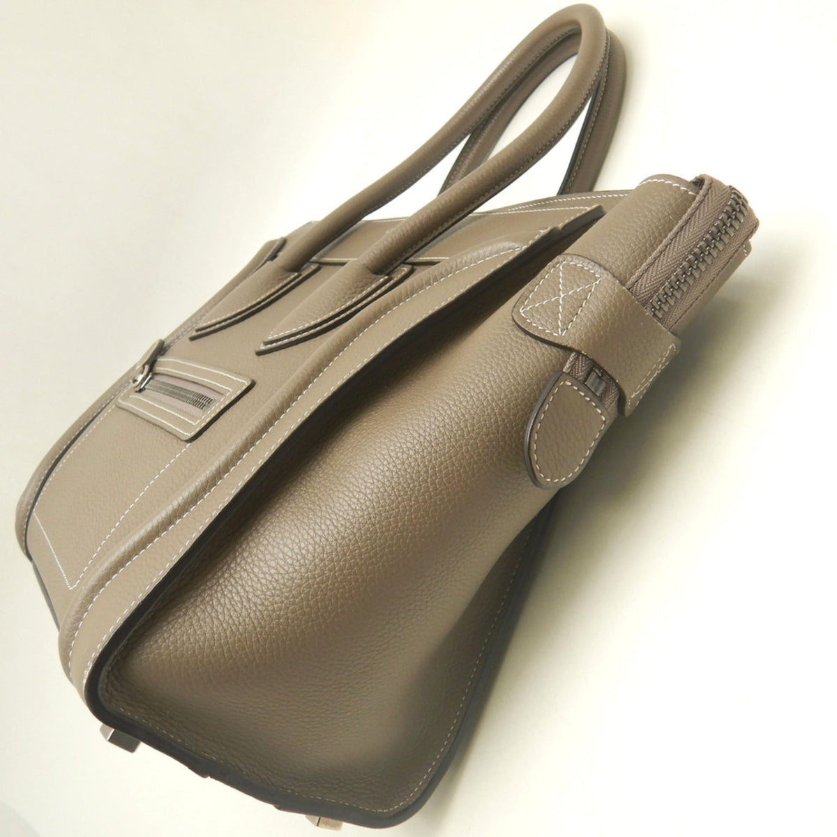 Celine Silver Leather Handbag (Pre-Owned)